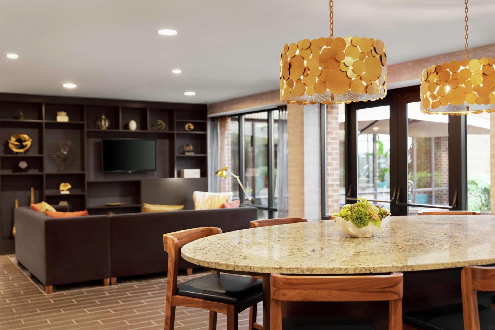 DoubleTree by Hilton McLean Tysons gallery photo in Tysons Corner, VA — image 10