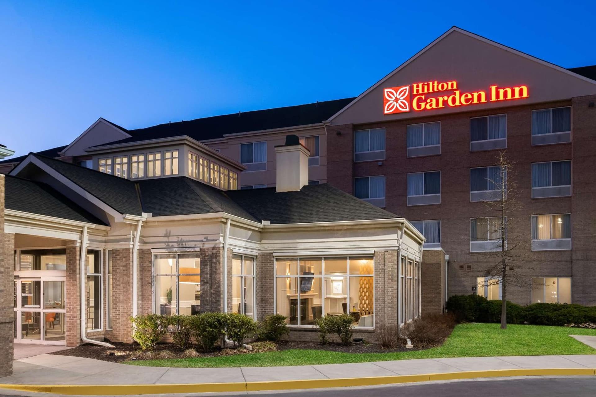 Hilton Garden Inn Overland Park interior in Overland Park, KS — gallery photo 2