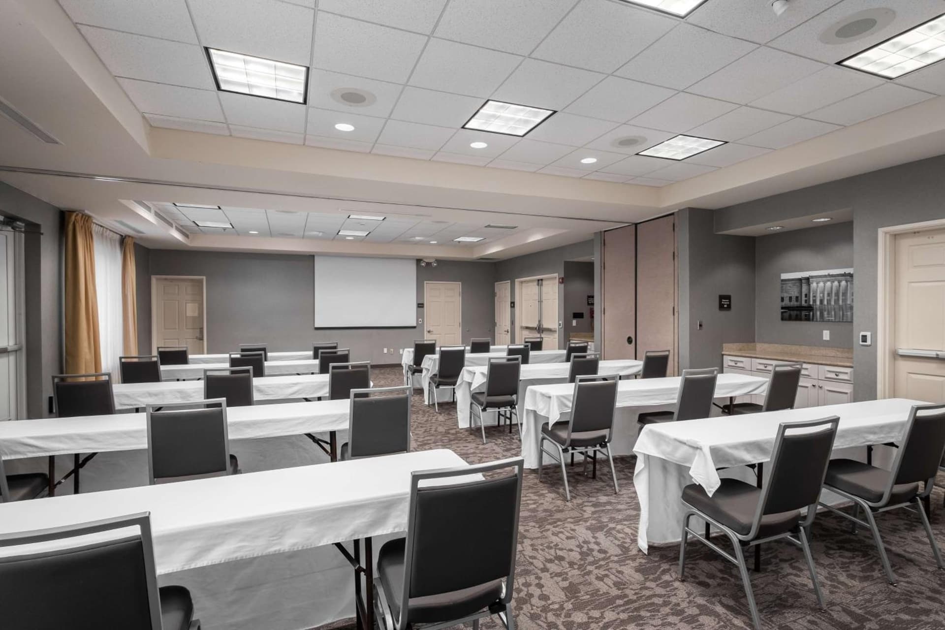 Hilton Garden Inn Overland Park gallery photo in Overland Park, KS — image 11