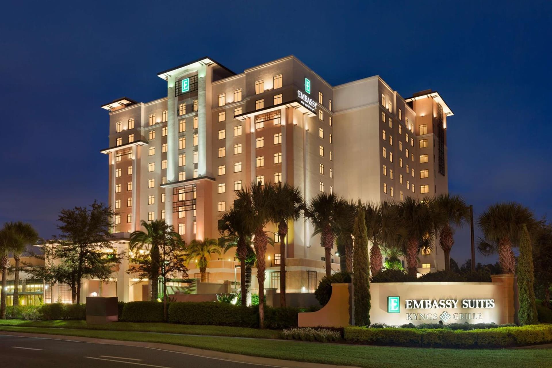 Embassy Suites by Hilton Orlando Lake Buena Vista South interior in Kissimmee, FL — gallery photo 2
