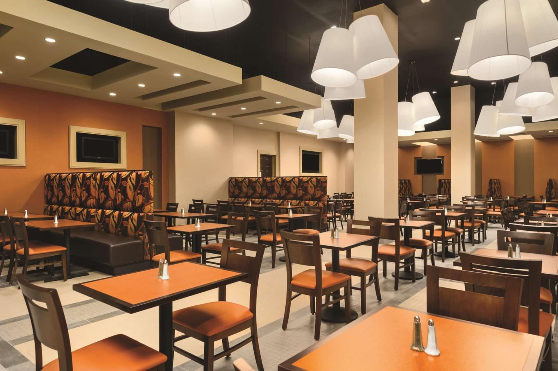 Embassy Suites by Hilton Orlando Lake Buena Vista South gallery photo in Kissimmee, FL — image 42