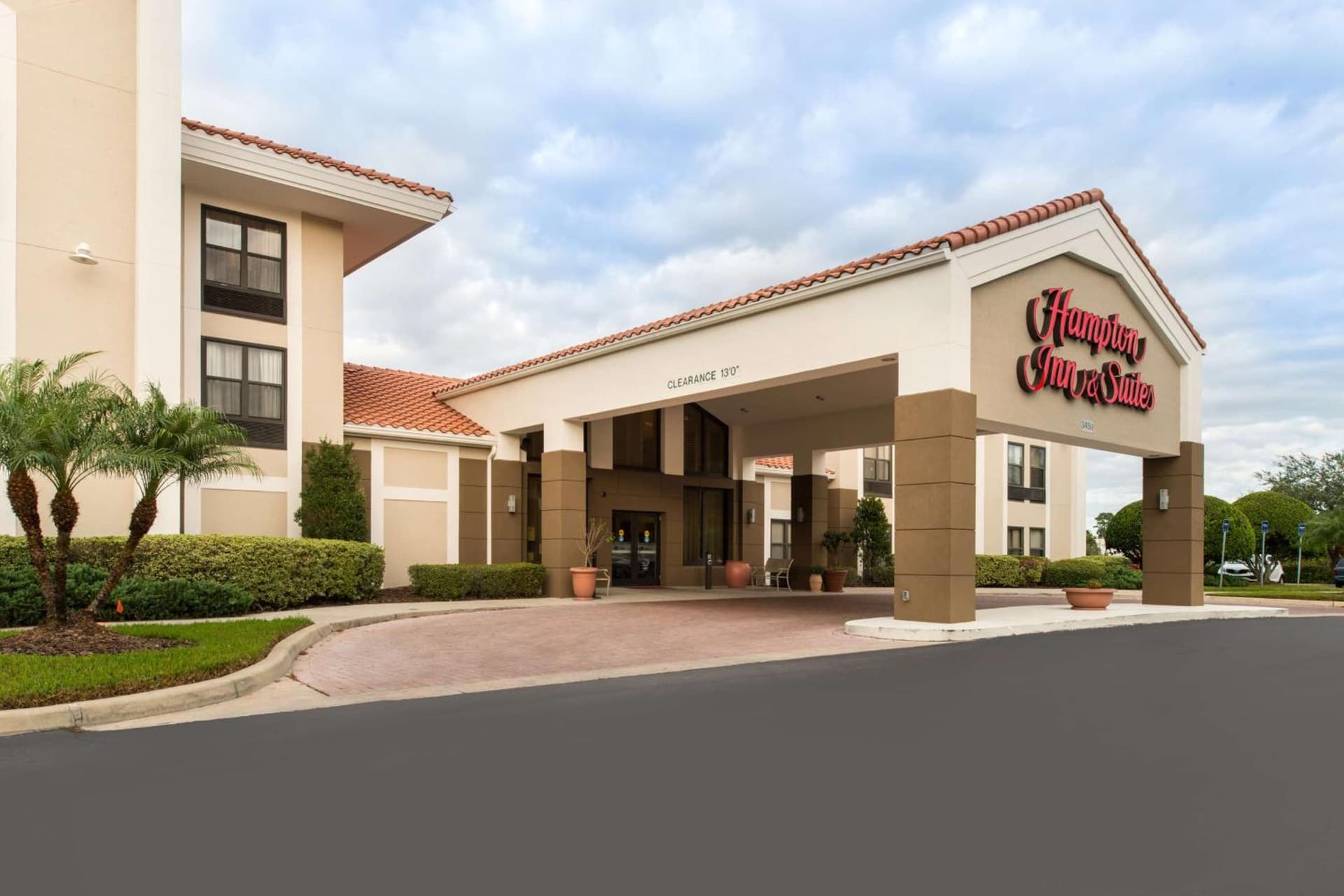 Hampton Inn & Suites Orlando-East UCF featured exterior or lobby in Orlando, FL — similar hotel