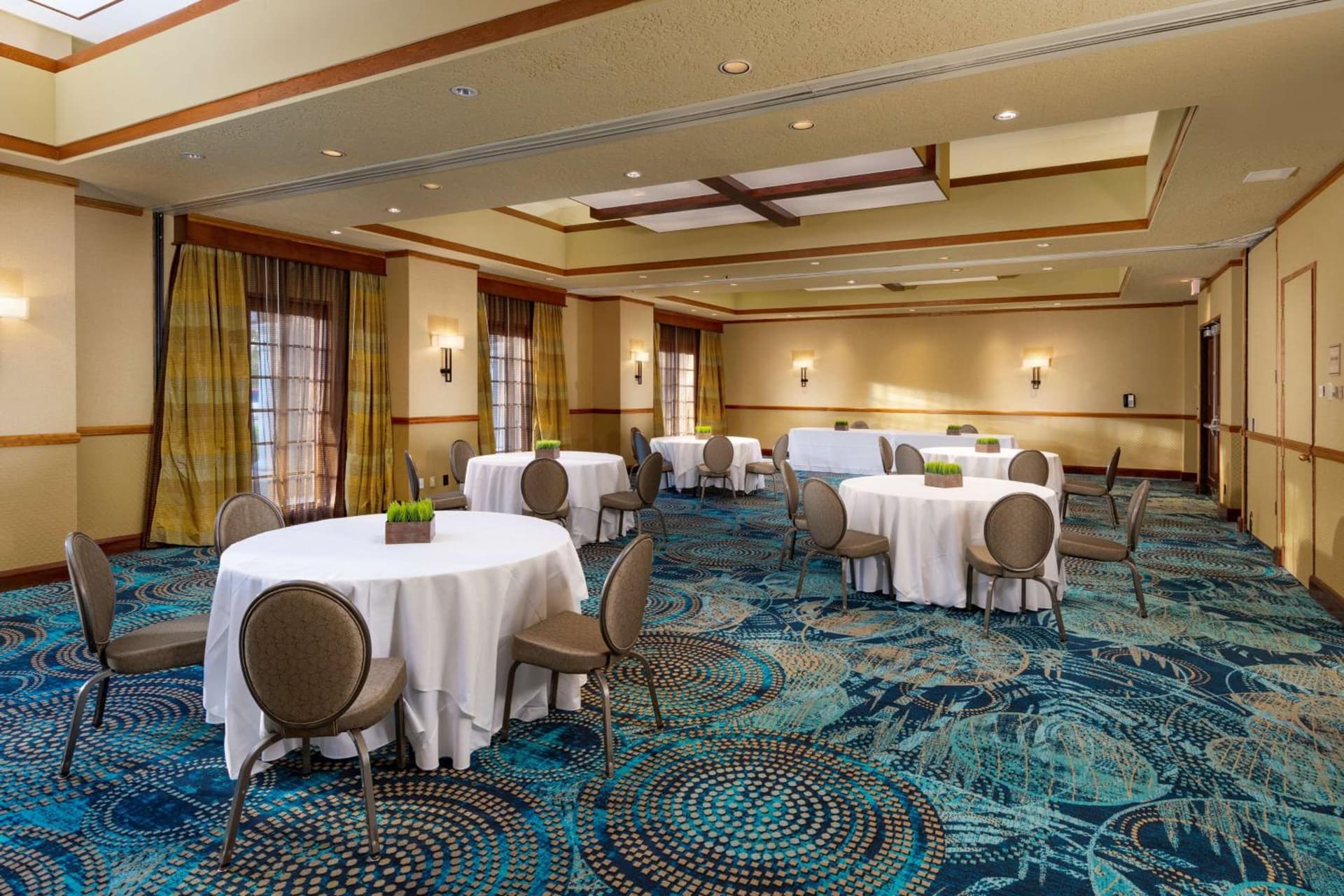 Doubletree by Hilton Phoenix Mesa gallery photo in Mesa, AZ — image 22