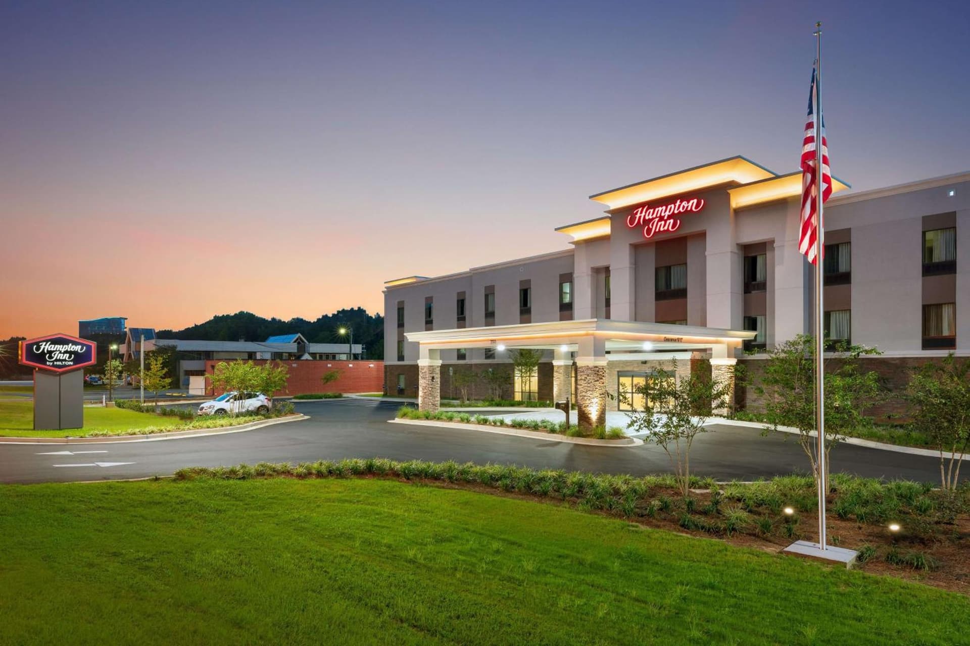 Hampton Inn Wetumpka interior in Wetumpka, AL — gallery photo 2