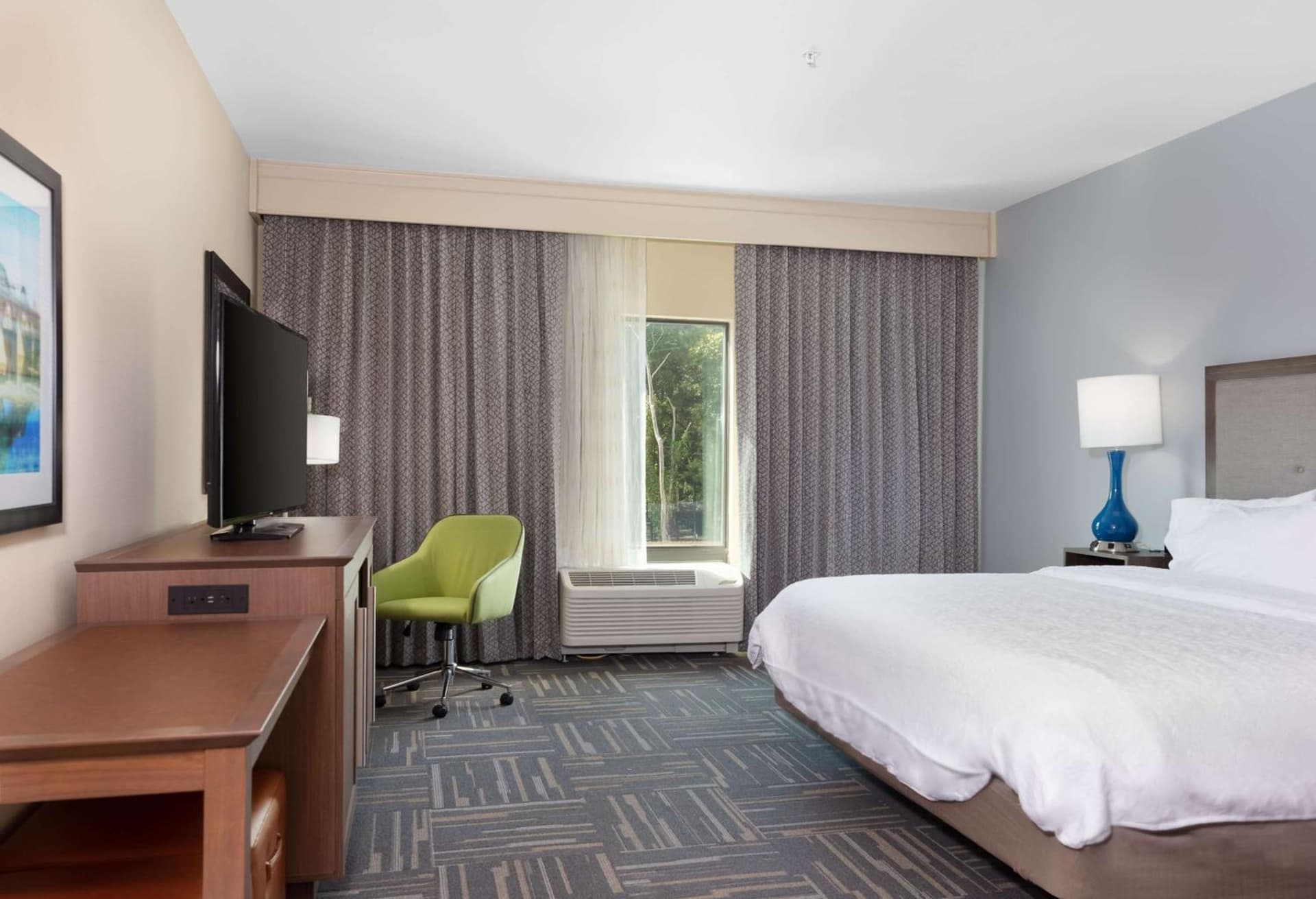Hampton Inn Wetumpka gallery photo in Wetumpka, AL — image 33
