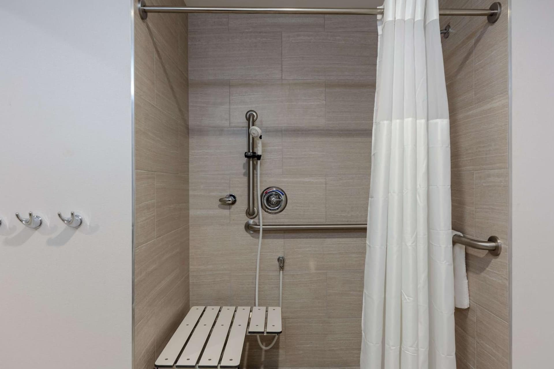 Hampton Inn Wetumpka gallery photo in Wetumpka, AL — image 29