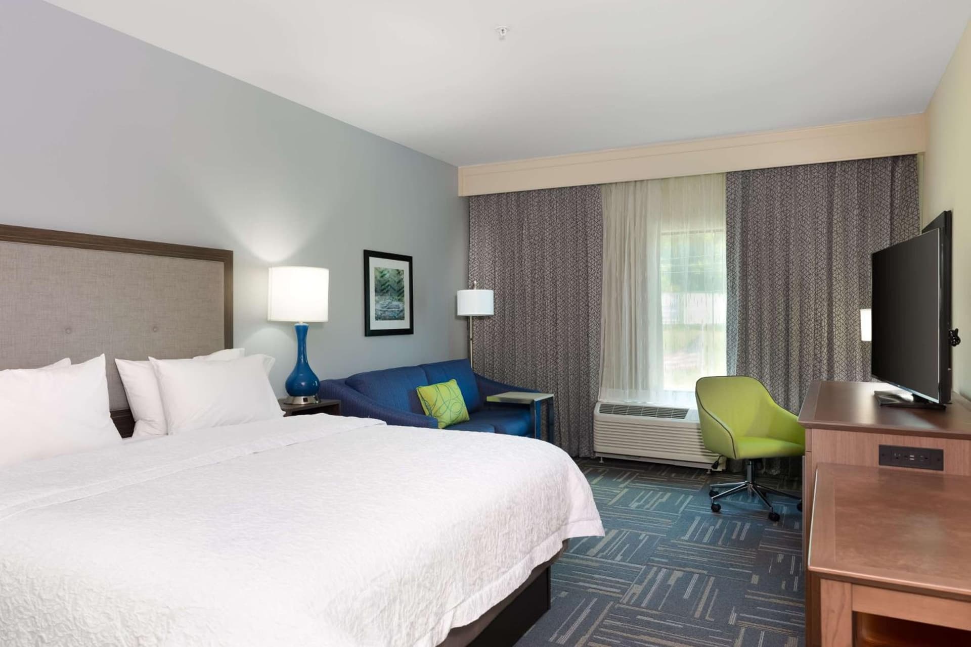 Hampton Inn Wetumpka gallery photo in Wetumpka, AL — image 42