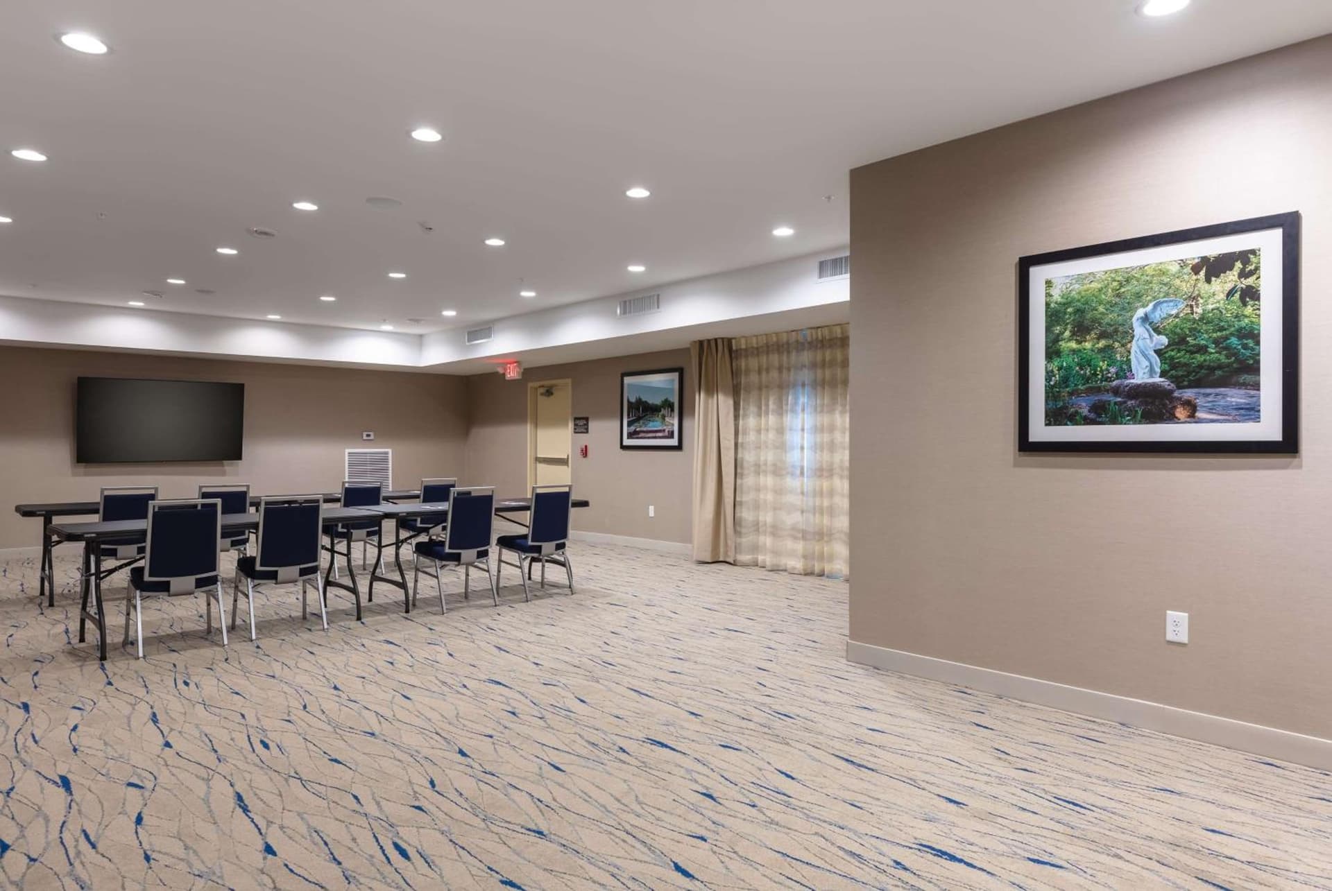 Hampton Inn Wetumpka gallery photo in Wetumpka, AL — image 21