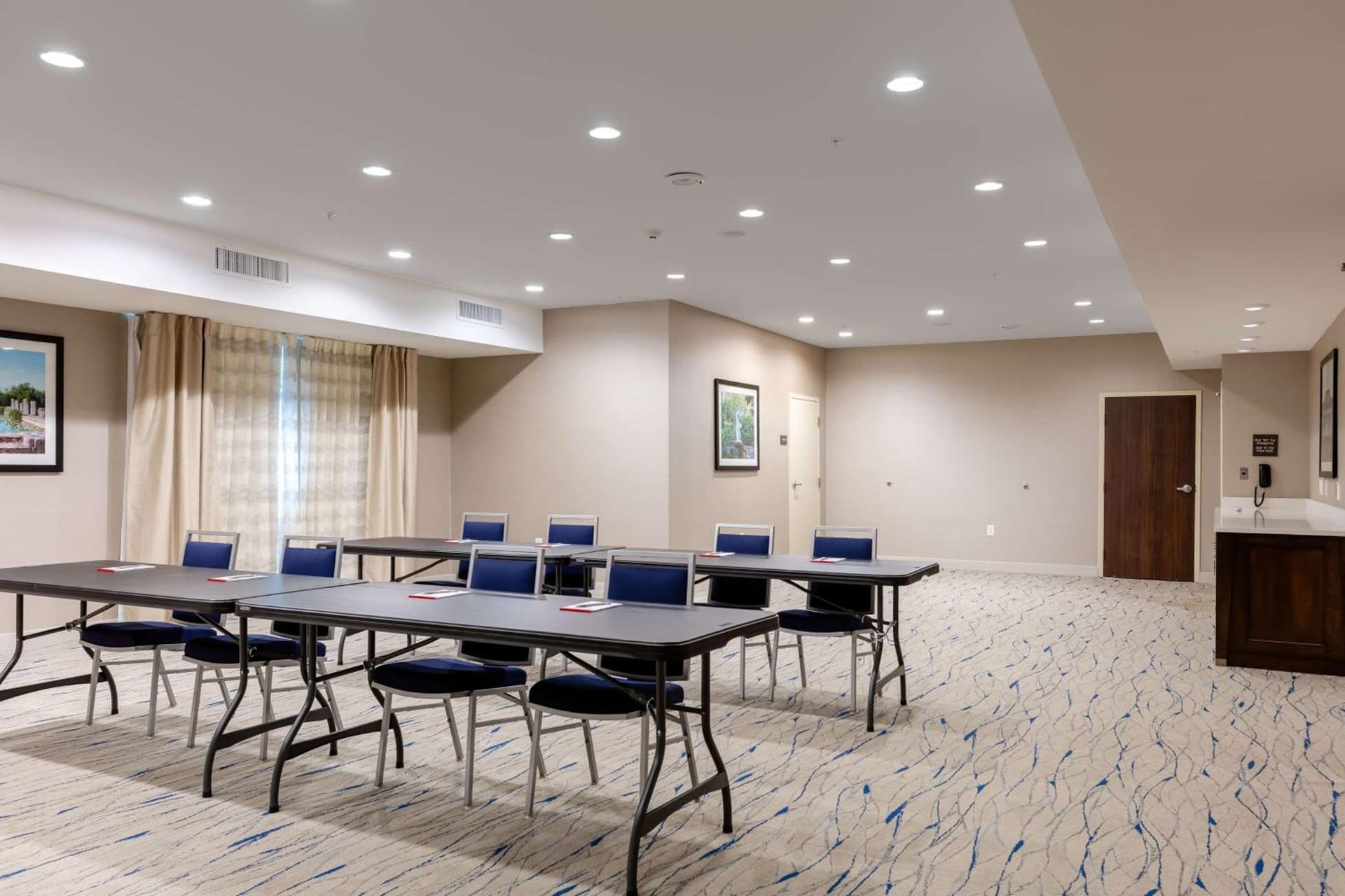 Hampton Inn Wetumpka gallery photo in Wetumpka, AL — image 11