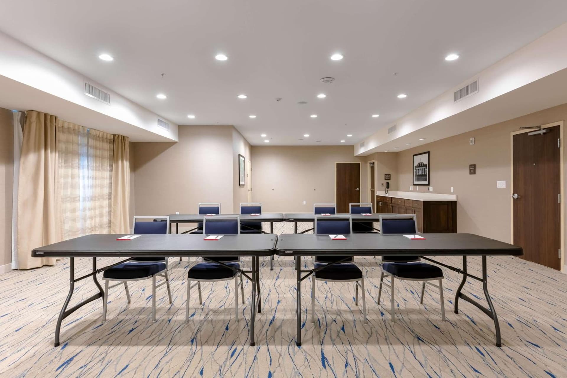 Hampton Inn Wetumpka gallery photo in Wetumpka, AL — image 4