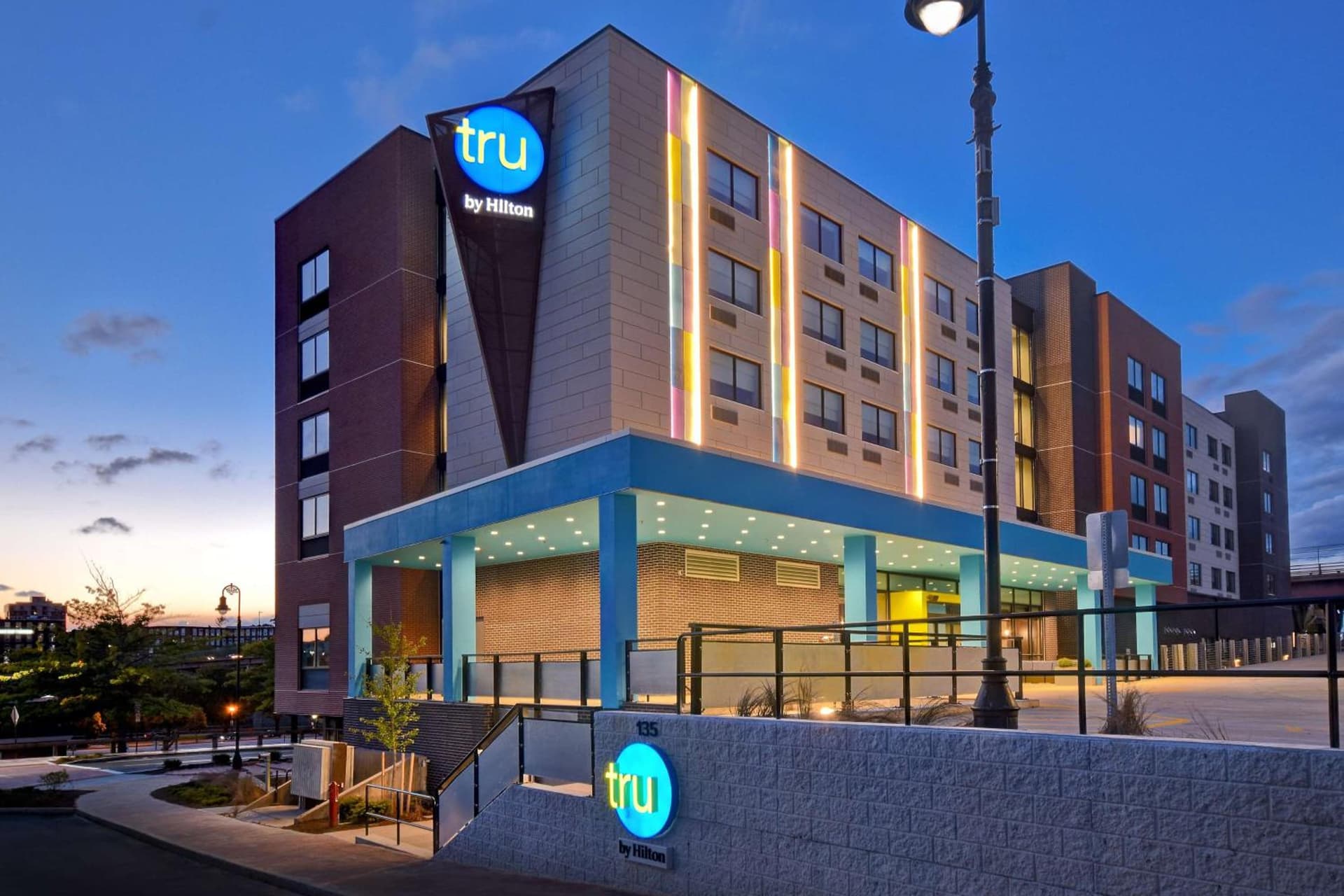 Tru by Hilton Manchester Downtown gallery photo in Manchester, NH — image 30