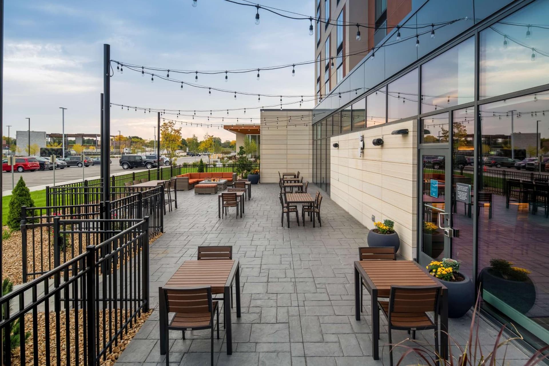 Hilton Garden Inn Milwaukee Brookfield Conference Center interior in Brookfield, WI — gallery photo 2