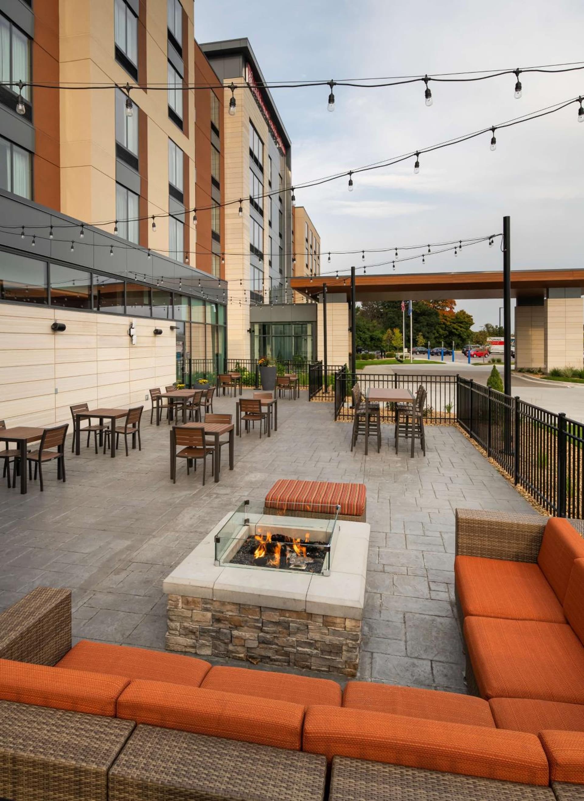 Hilton Garden Inn Milwaukee Brookfield Conference Center property views in Brookfield, WI — gallery photo 3