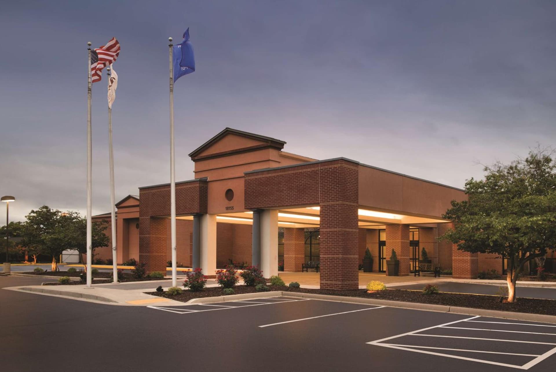 DoubleTree by Hilton Milwaukee/Brookfield property views in Brookfield, WI — gallery photo 3