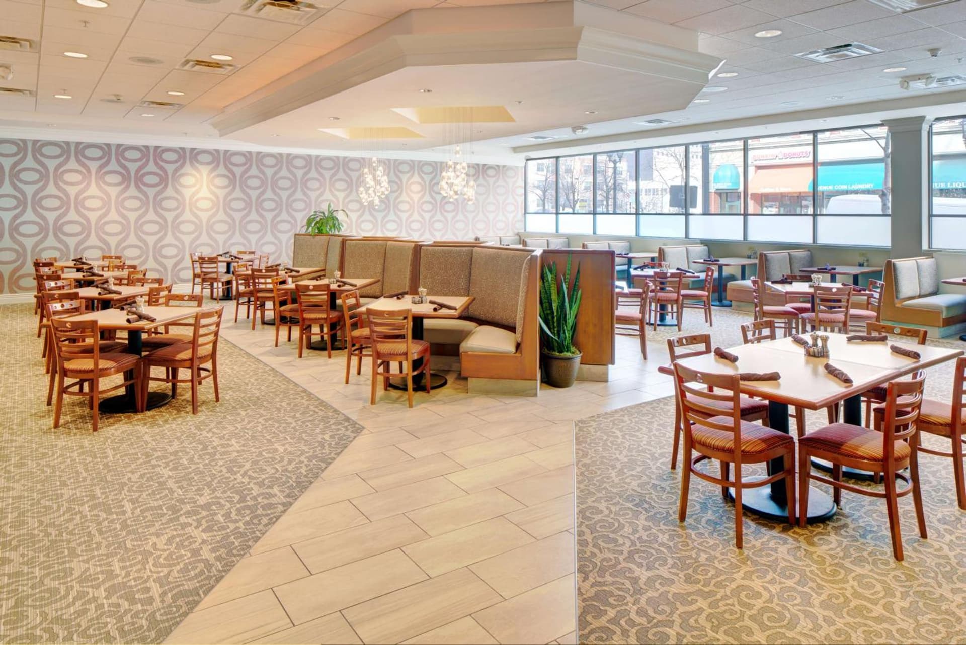 DoubleTree by Hilton Milwaukee Downtown gallery photo in Milwaukee, WI — image 37