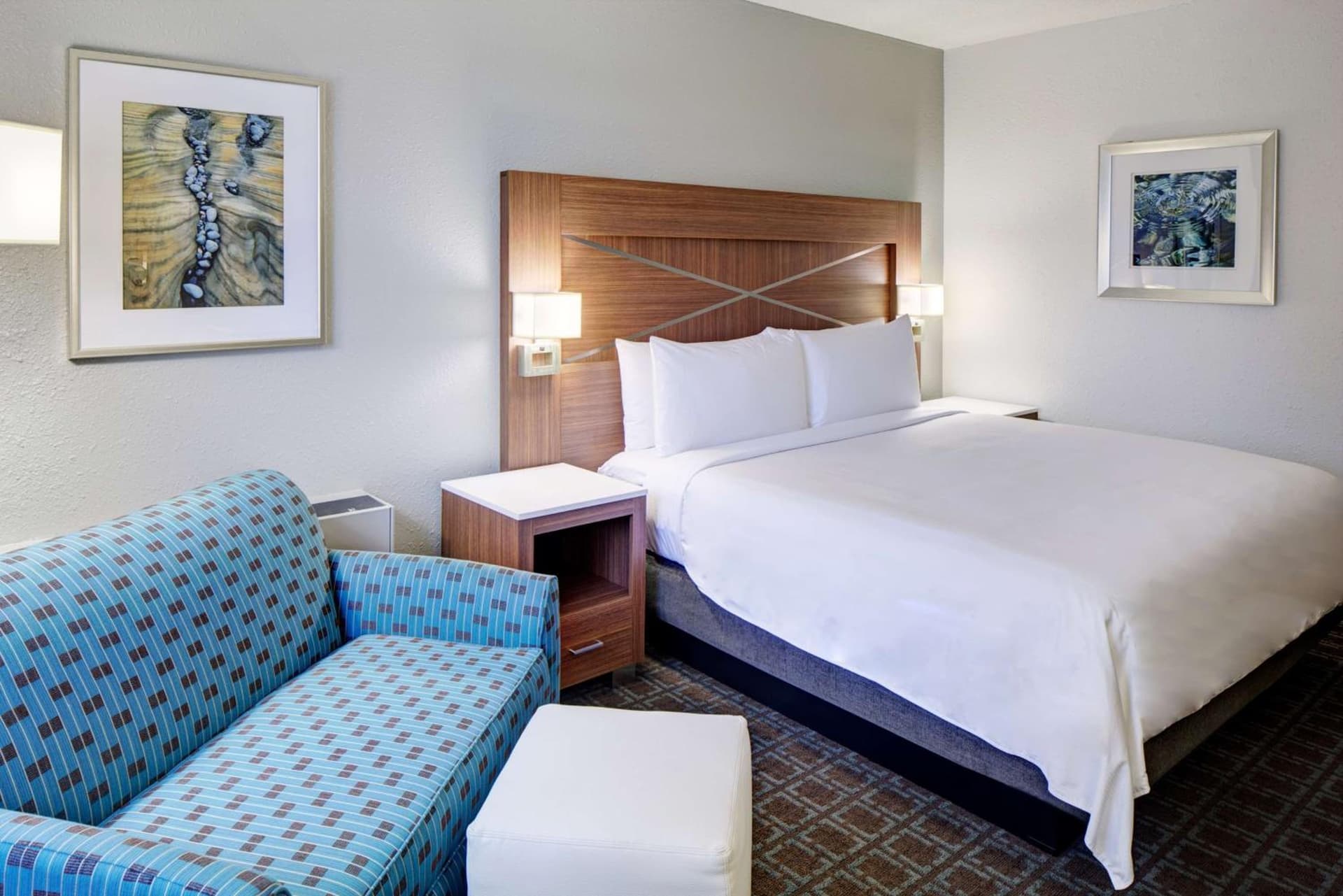 DoubleTree by Hilton Milwaukee Downtown gallery photo in Milwaukee, WI — image 30