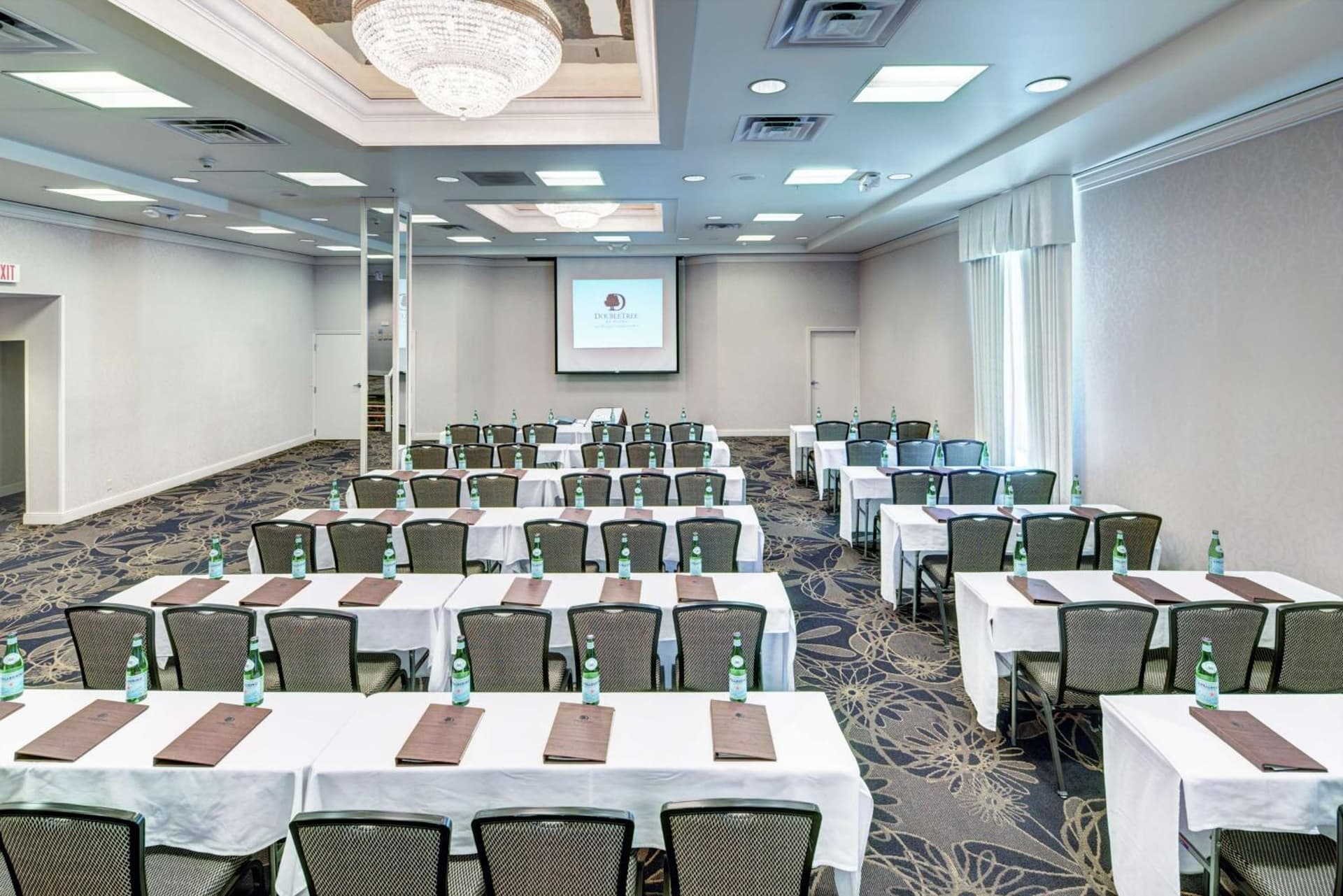 DoubleTree by Hilton Milwaukee Downtown gallery photo in Milwaukee, WI — image 9