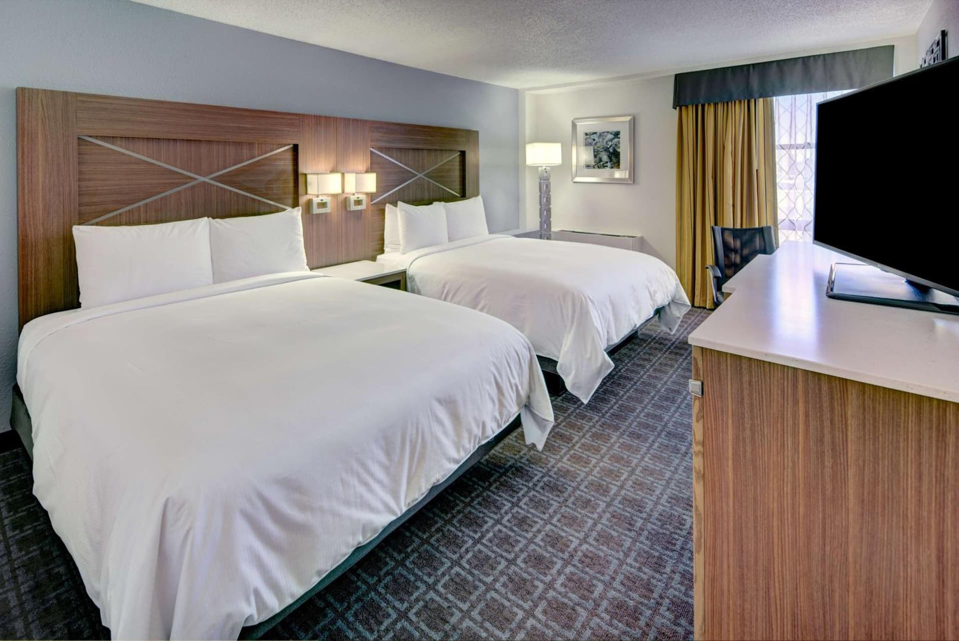 DoubleTree by Hilton Milwaukee Downtown gallery photo in Milwaukee, WI — image 21