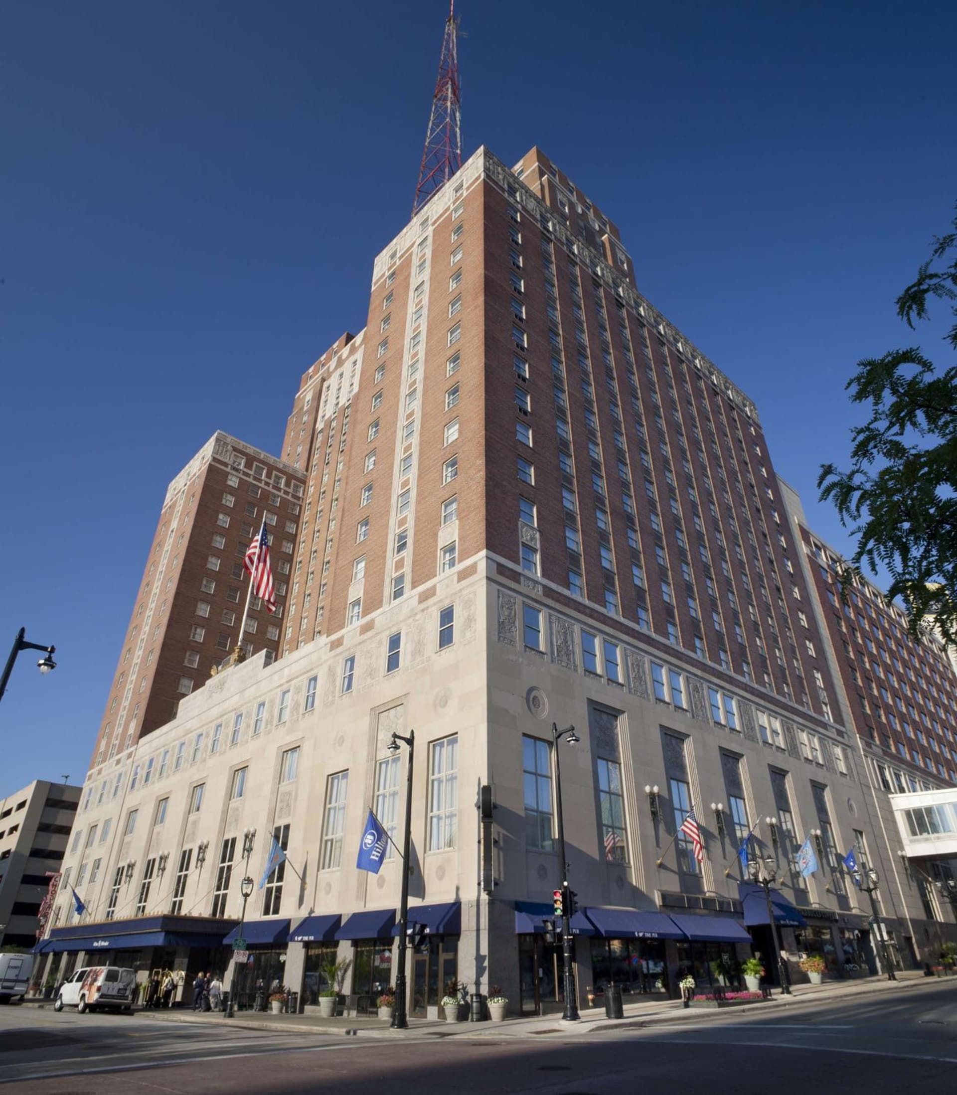 Hilton Milwaukee property views in Milwaukee, WI — gallery photo 3