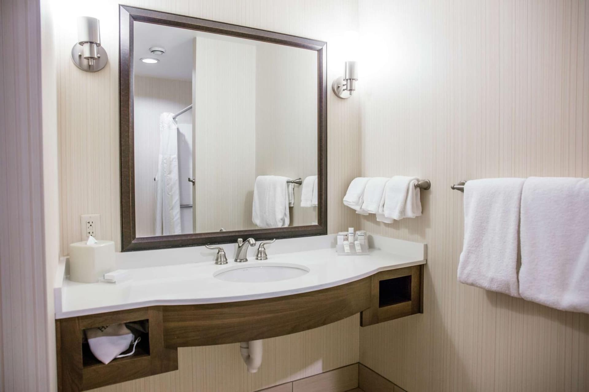 Hilton Garden Inn Milwaukee Downtown gallery photo in Milwaukee, WI — image 23