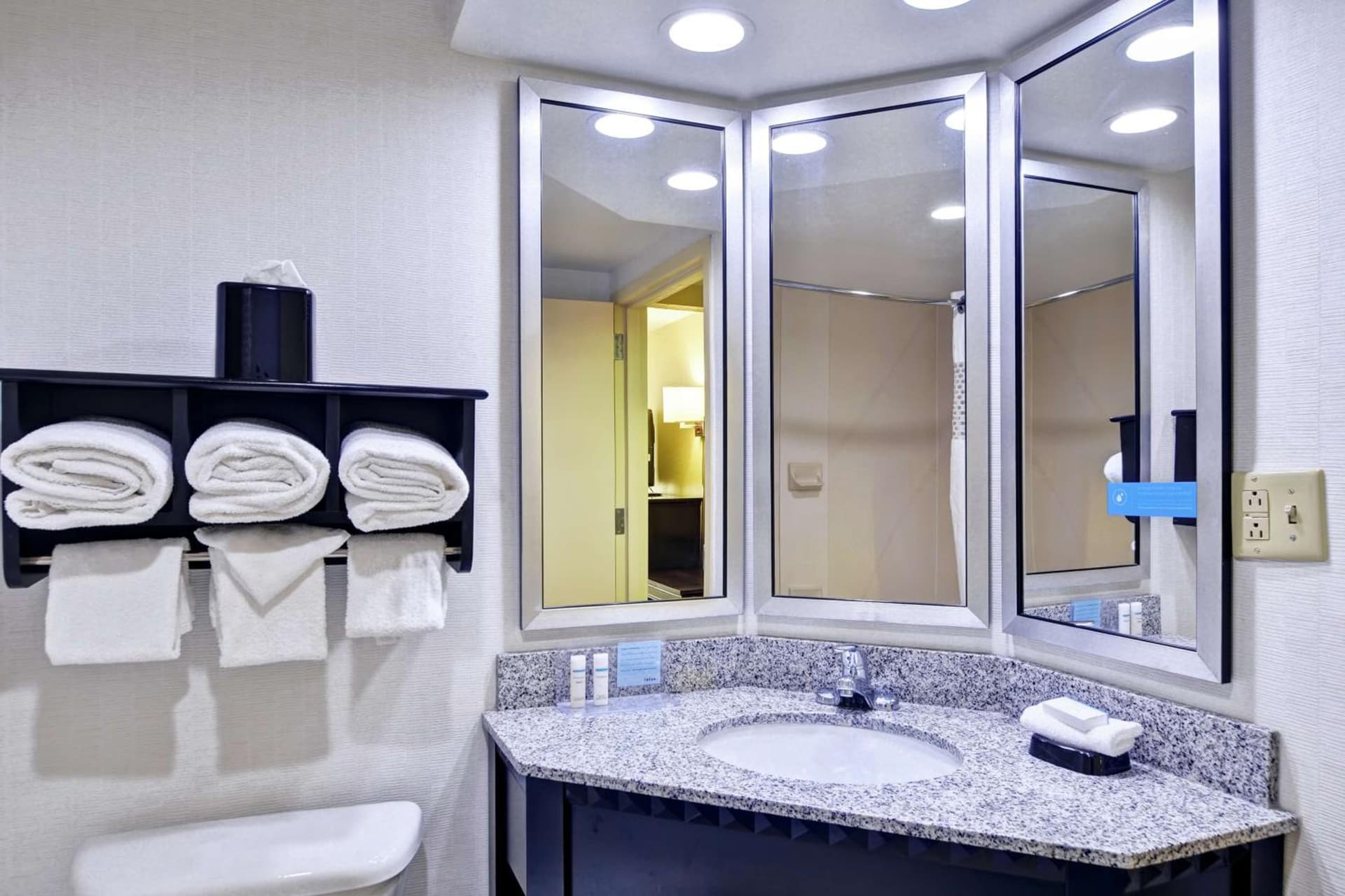 Hampton Inn Mobile/East Bay gallery photo in Daphne, AL — image 45