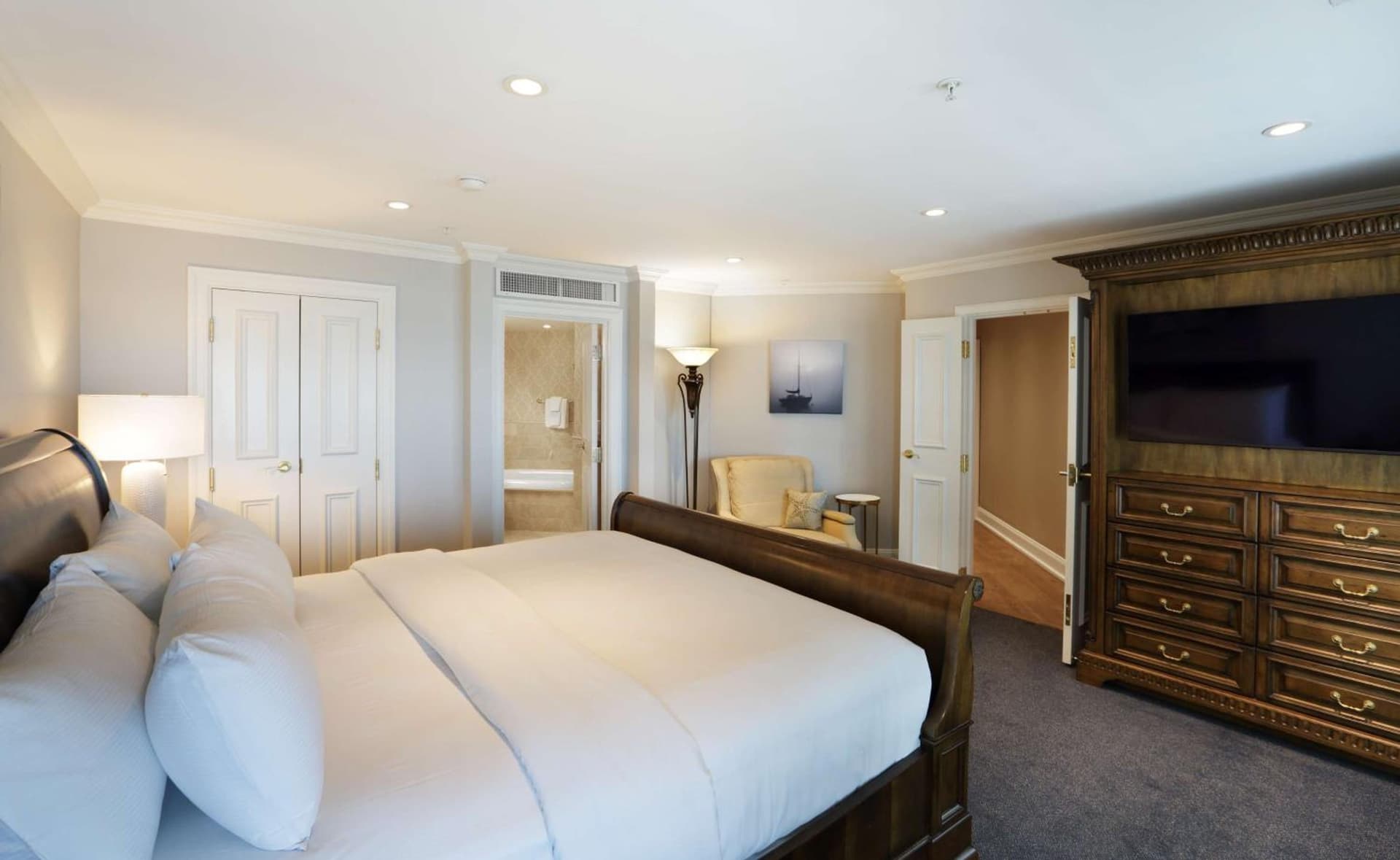 Madison Beach Hotel, Curio Collection by Hilton gallery photo in Madison — image 27