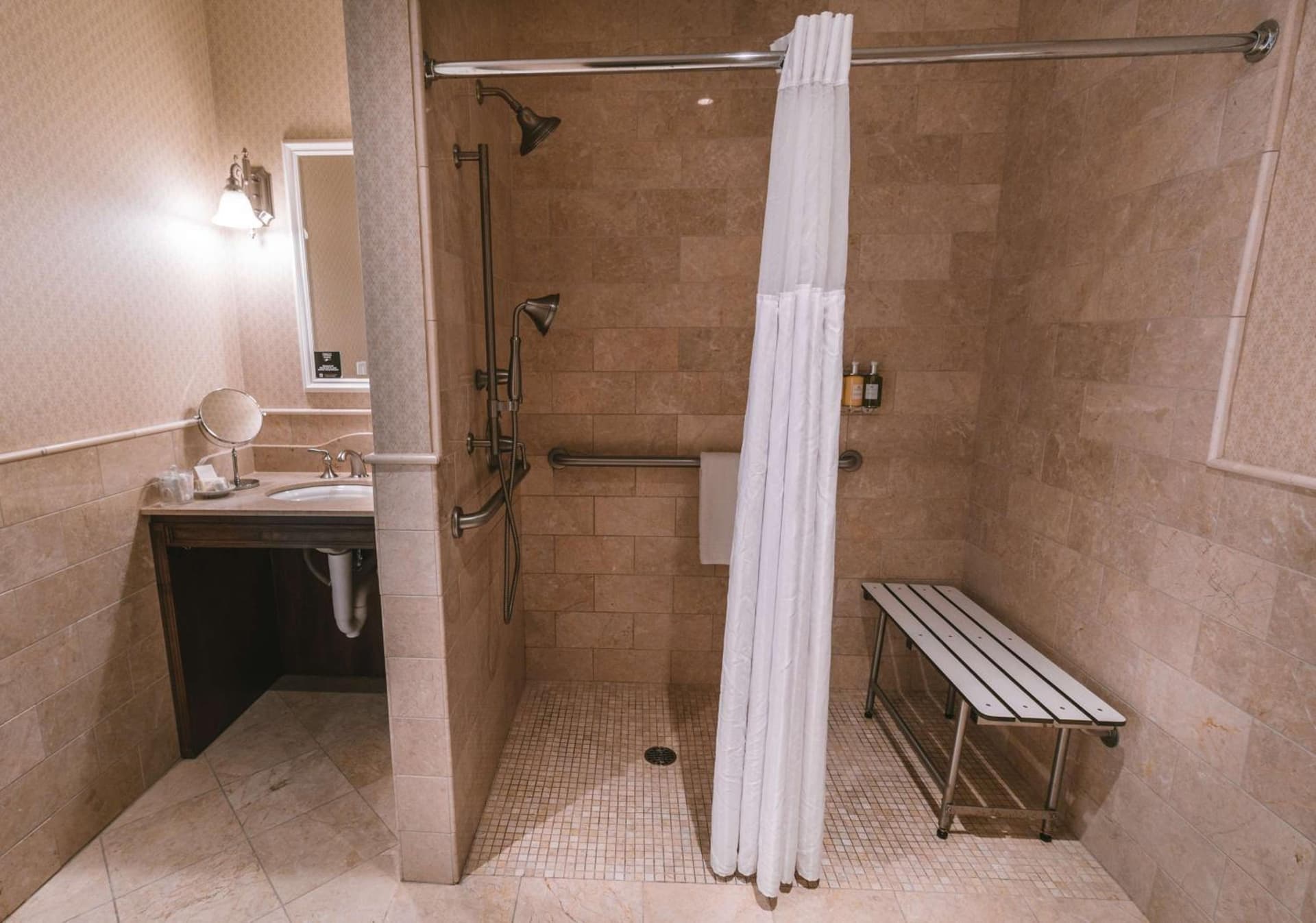Madison Beach Hotel, Curio Collection by Hilton gallery photo in Madison — image 33