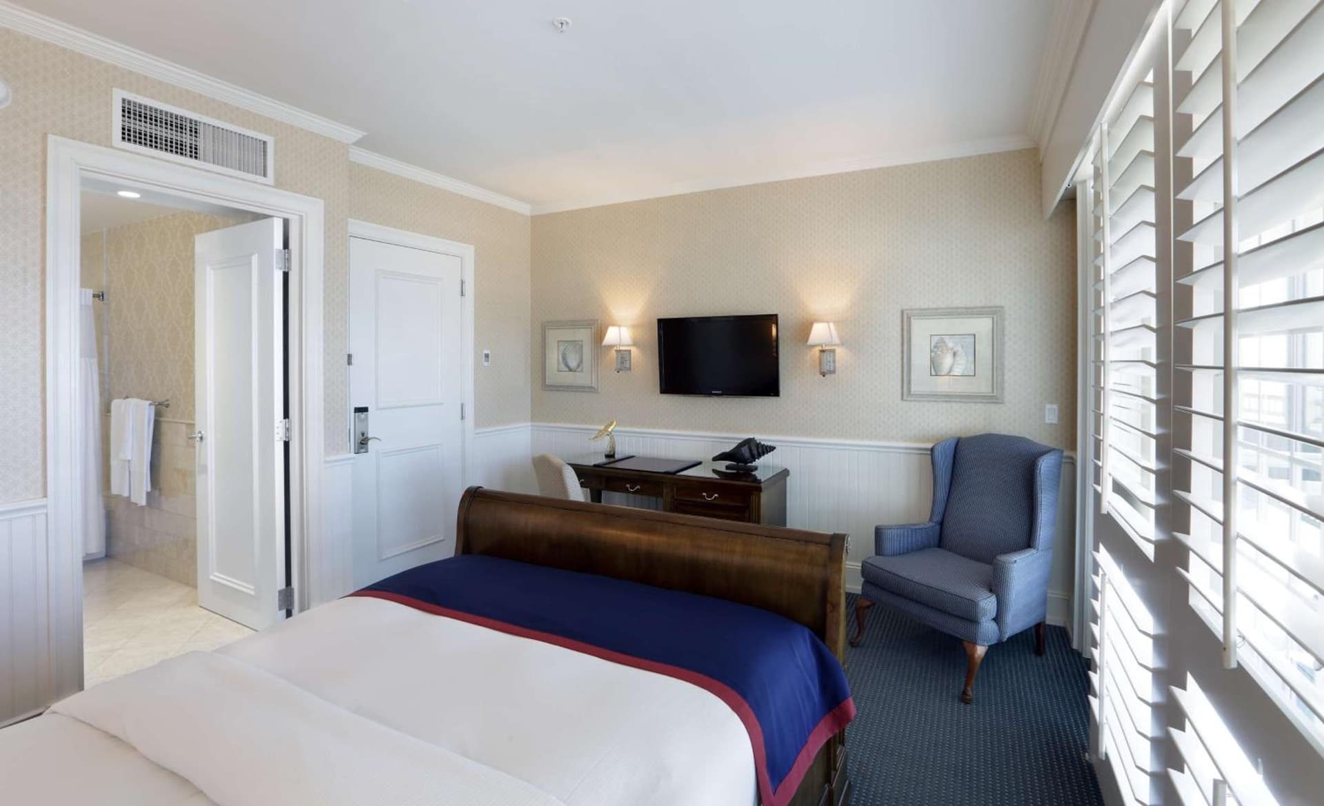 Madison Beach Hotel, Curio Collection by Hilton gallery photo in Madison — image 62