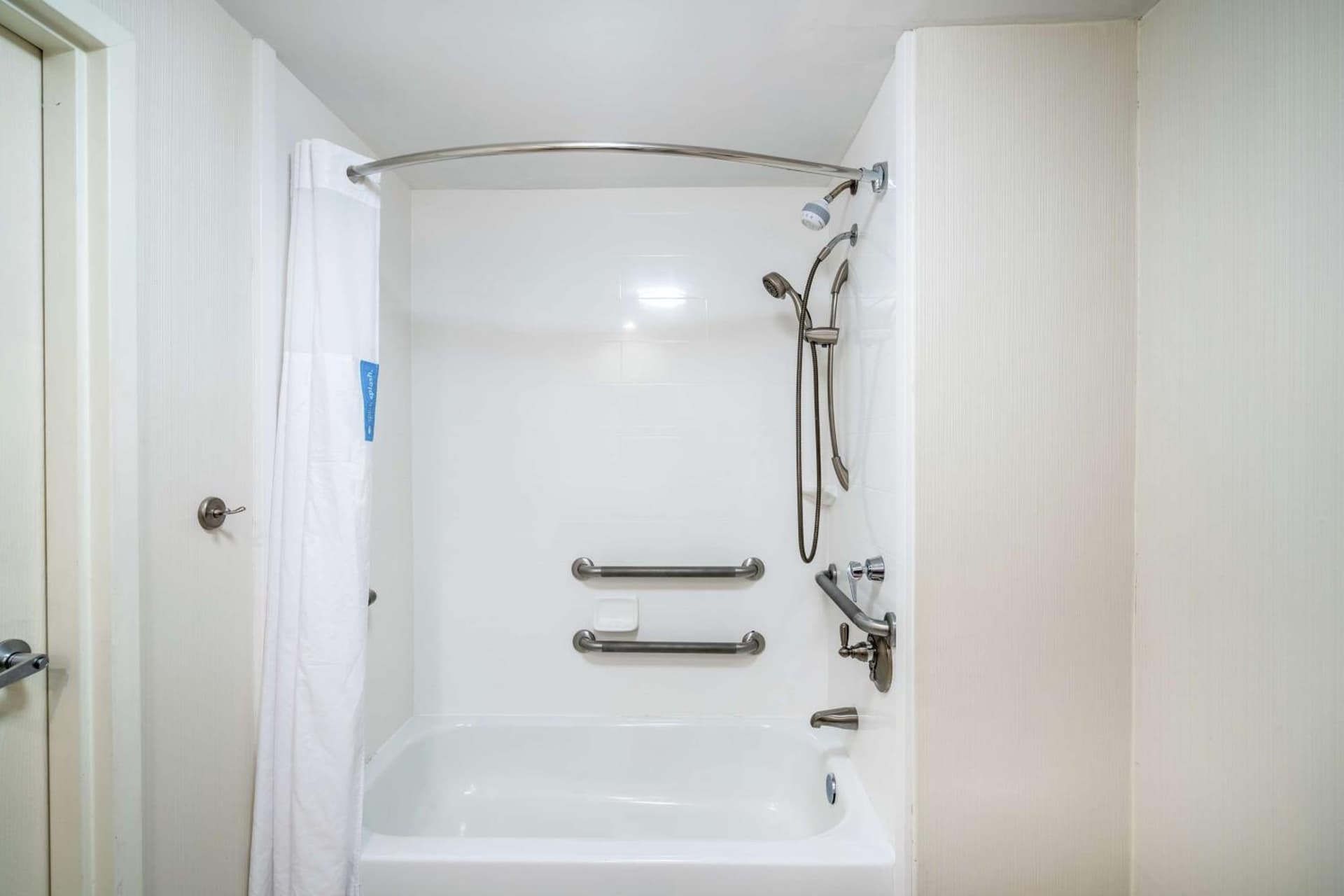 Hampton Inn & Suites Mooresville gallery photo in Mooresville, NC — image 13