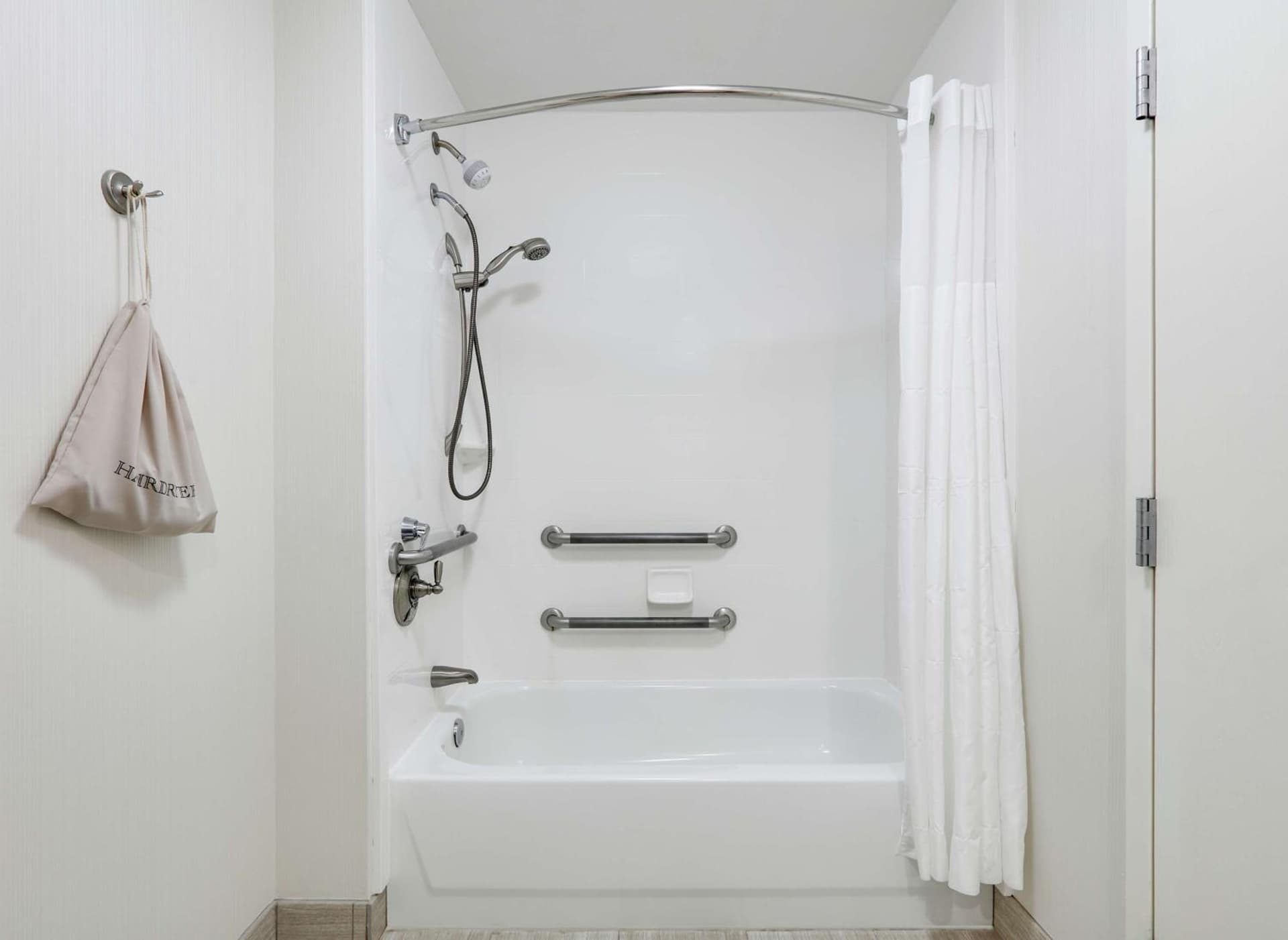 Hampton Inn & Suites Mooresville gallery photo in Mooresville, NC — image 18