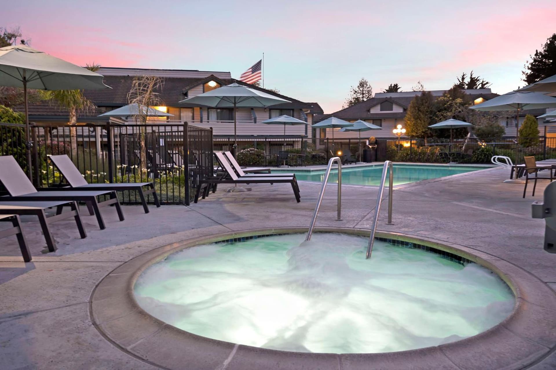 Seacliff Inn Aptos, Tapestry Collection by Hilton property views in Aptos, CA — gallery photo 3
