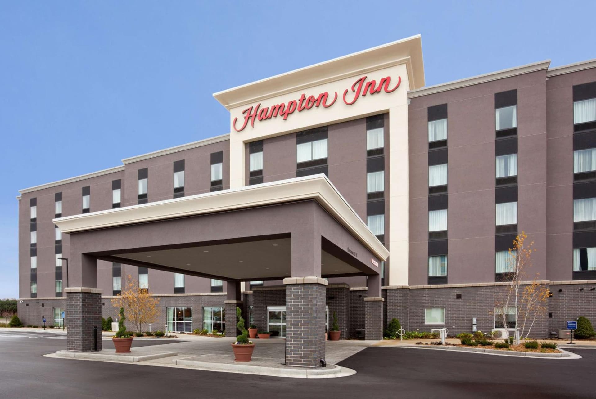 Hampton Inn Minneapolis Bloomington West featured exterior or lobby in Bloomington, MN — similar hotel