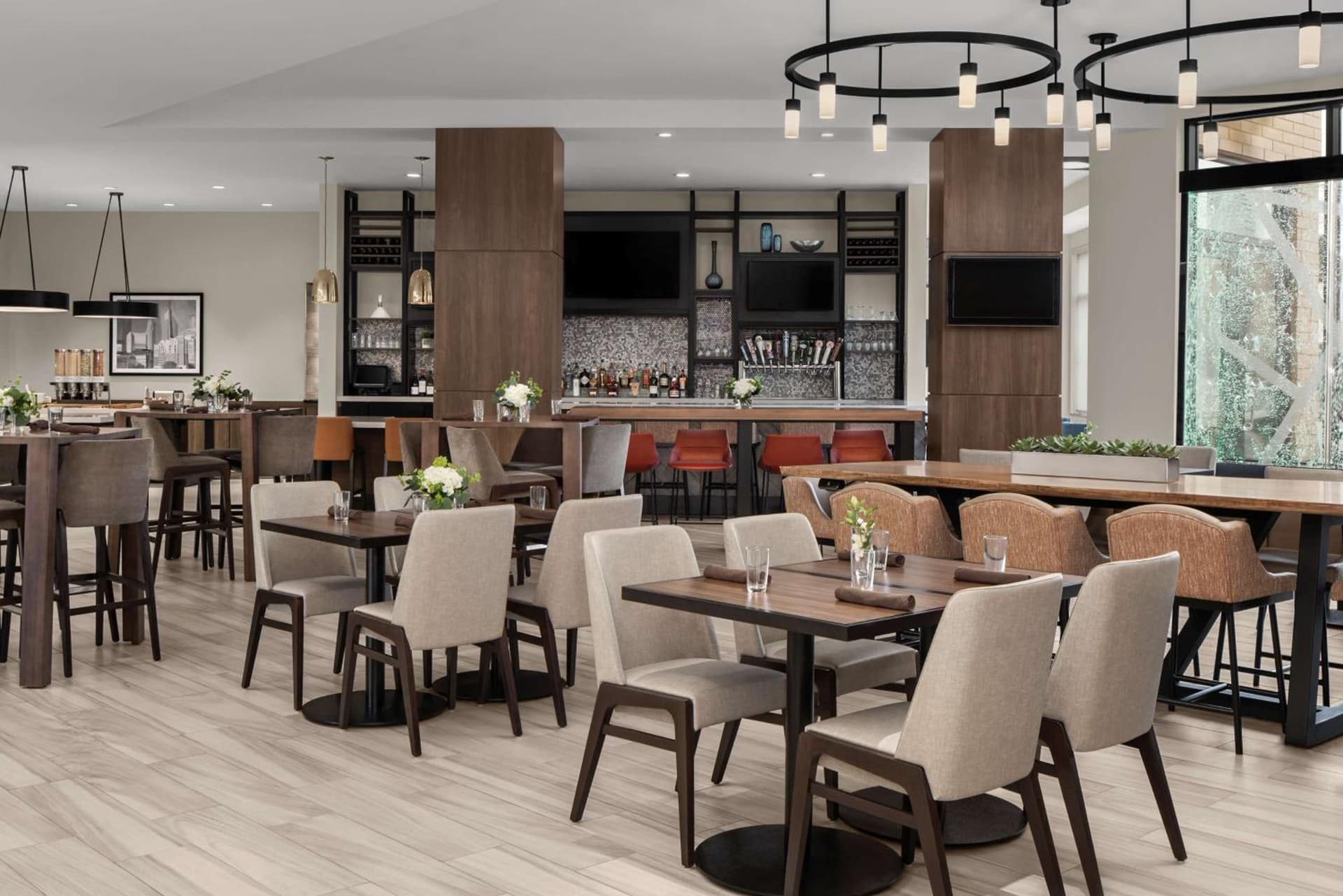 Hilton Garden Inn Minneapolis Downtown gallery photo in Minneapolis, MN — image 43