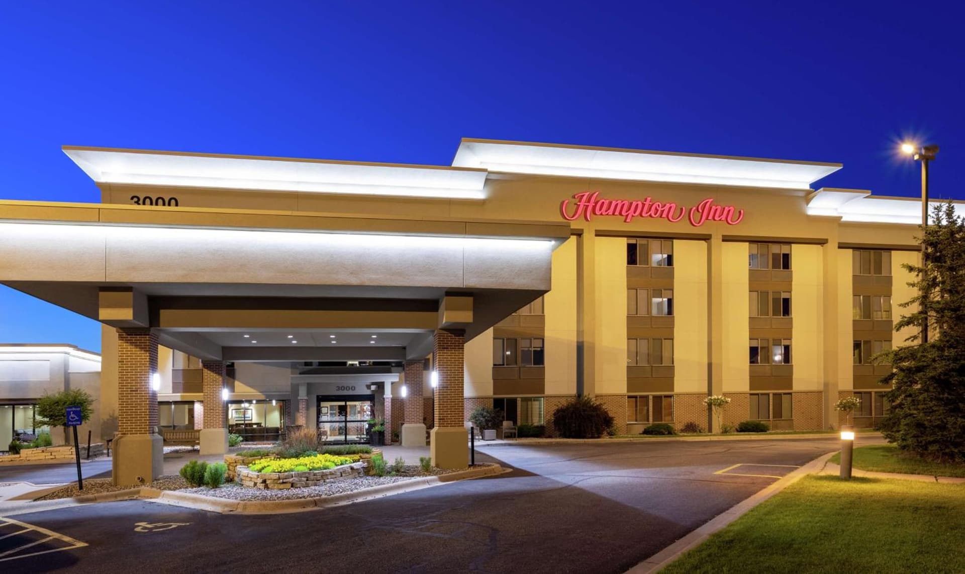 Hampton Inn Minneapolis/Eagan interior in Eagan, MN — gallery photo 2