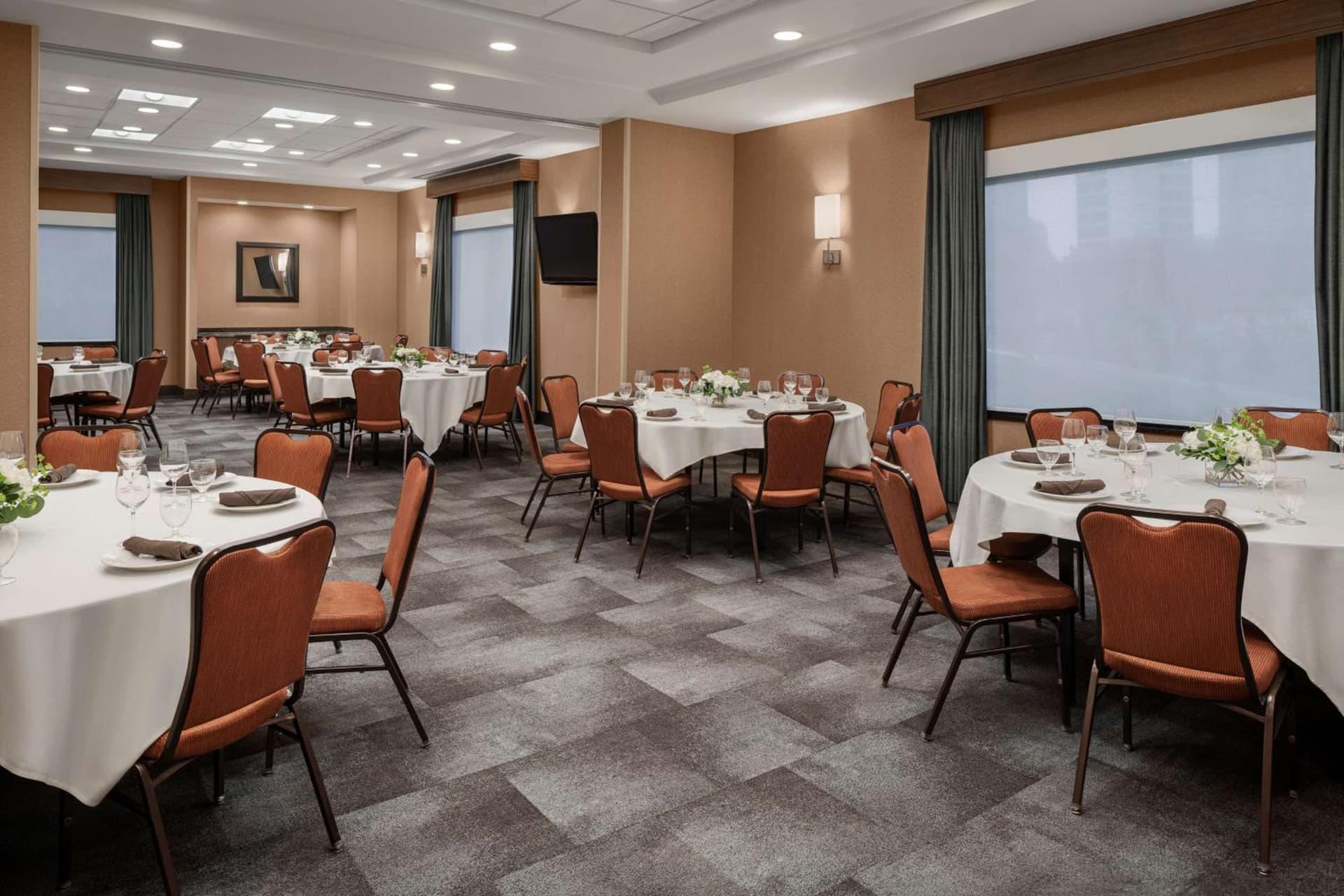 Hilton Garden Inn Minneapolis Downtown gallery photo in Minneapolis, MN — image 16