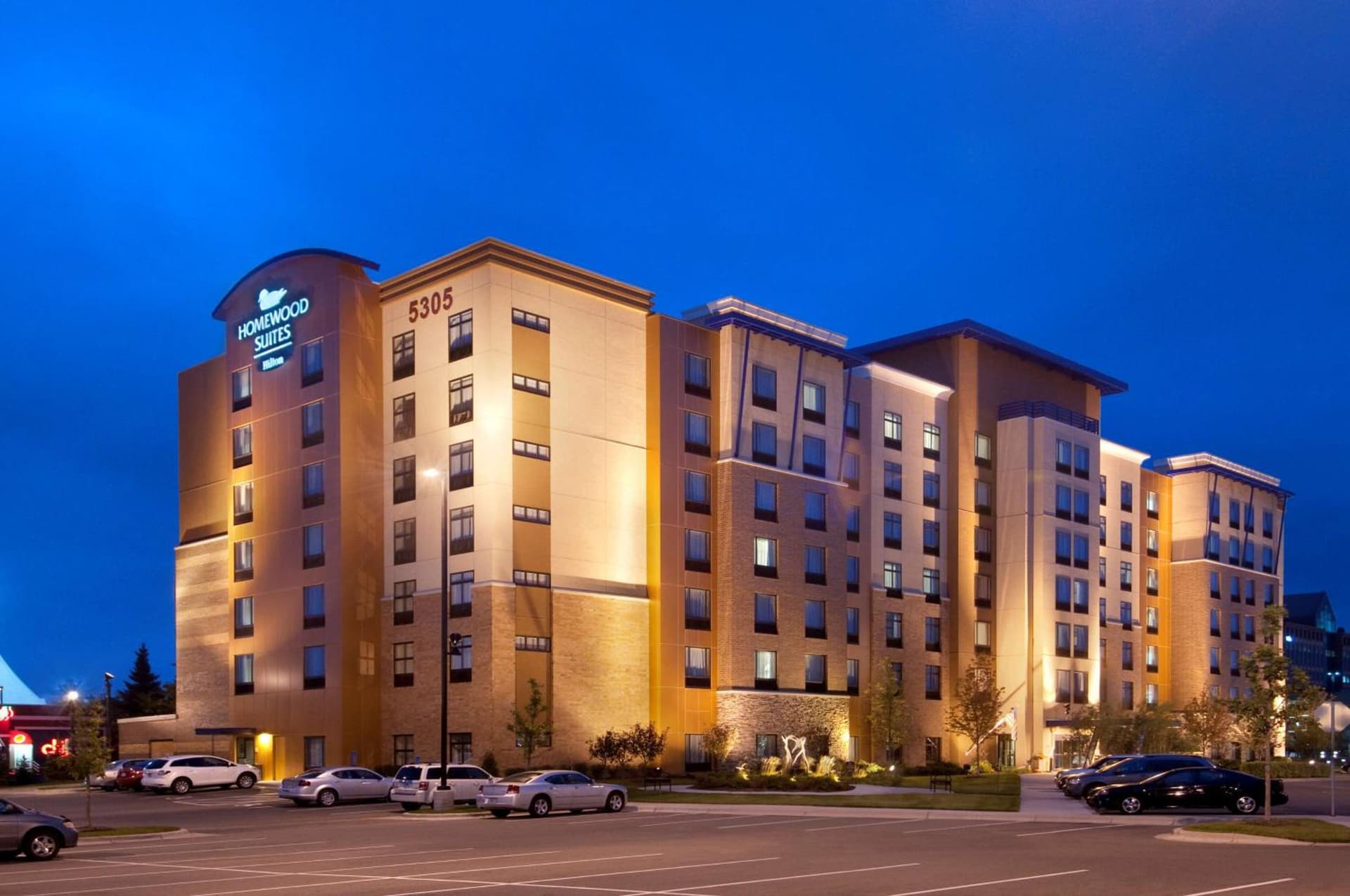 Homewood Suites by Hilton Minneapolis - Saint Louis Park at West End interior in Saint Louis Park, MN — gallery photo 2