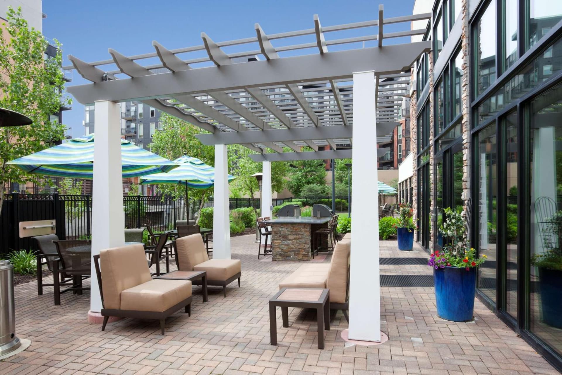 Homewood Suites by Hilton Minneapolis - Saint Louis Park at West End property views in Saint Louis Park, MN — gallery photo 3
