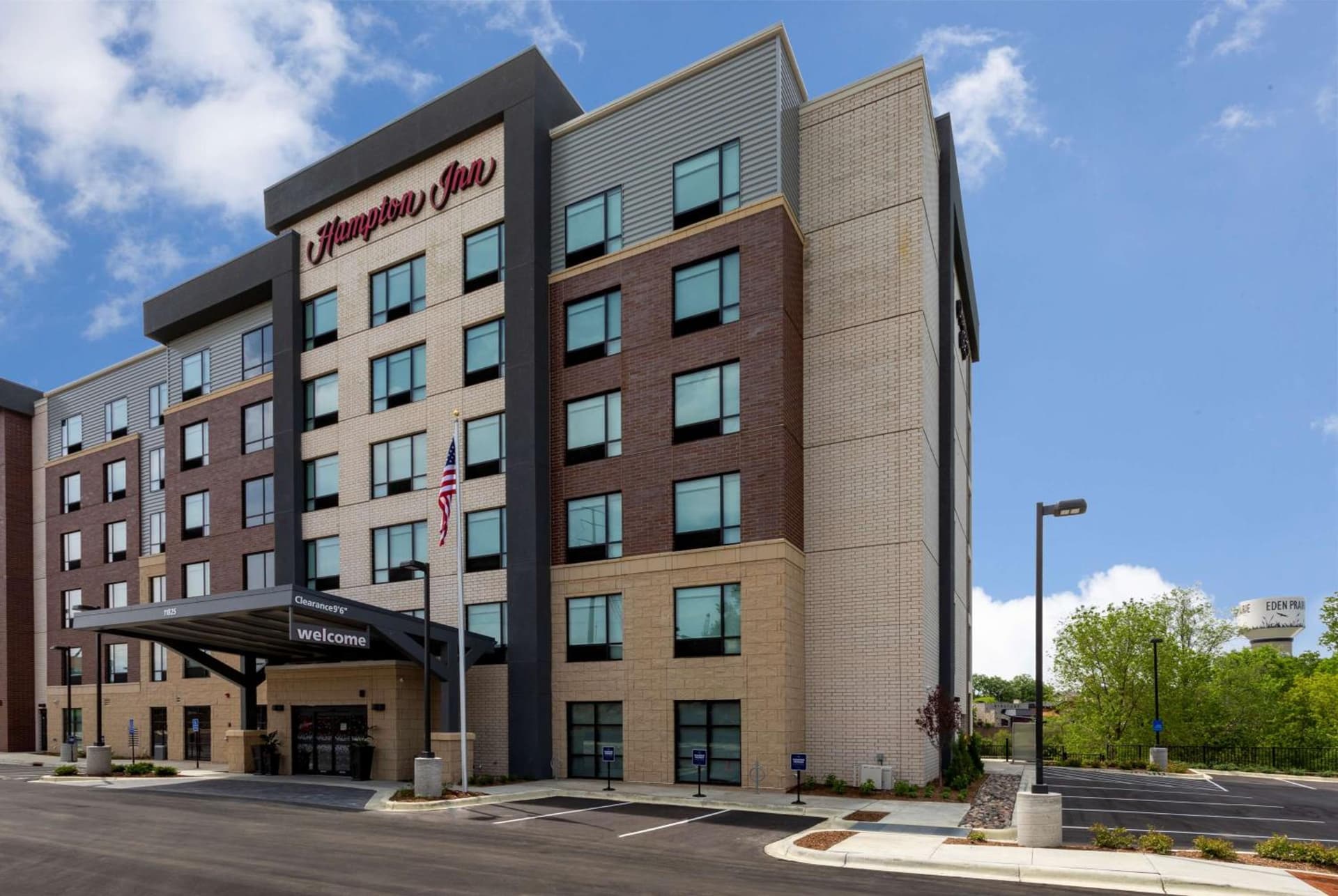 Hampton Inn Eden Prairie Minneapolis featured exterior or lobby in Eden Prairie, MN — similar hotel