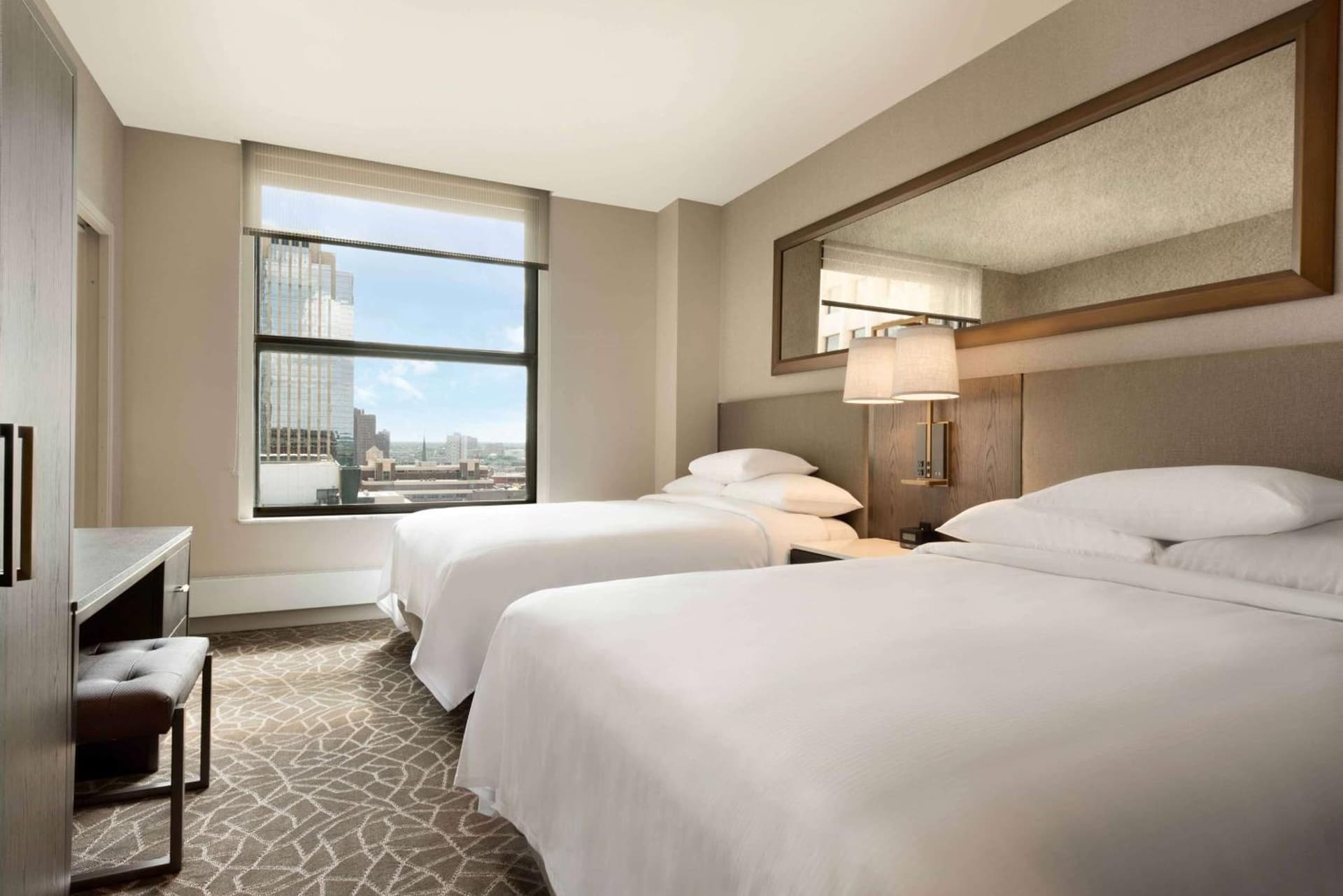 Embassy Suites By Hilton Minneapolis Downtown Hotel gallery photo in Minneapolis, MN — image 38