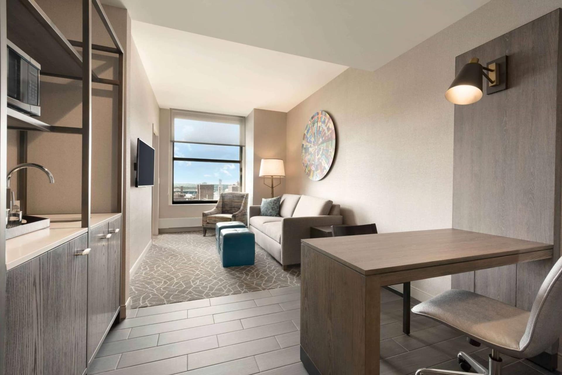 Embassy Suites By Hilton Minneapolis Downtown Hotel gallery photo in Minneapolis, MN — image 26