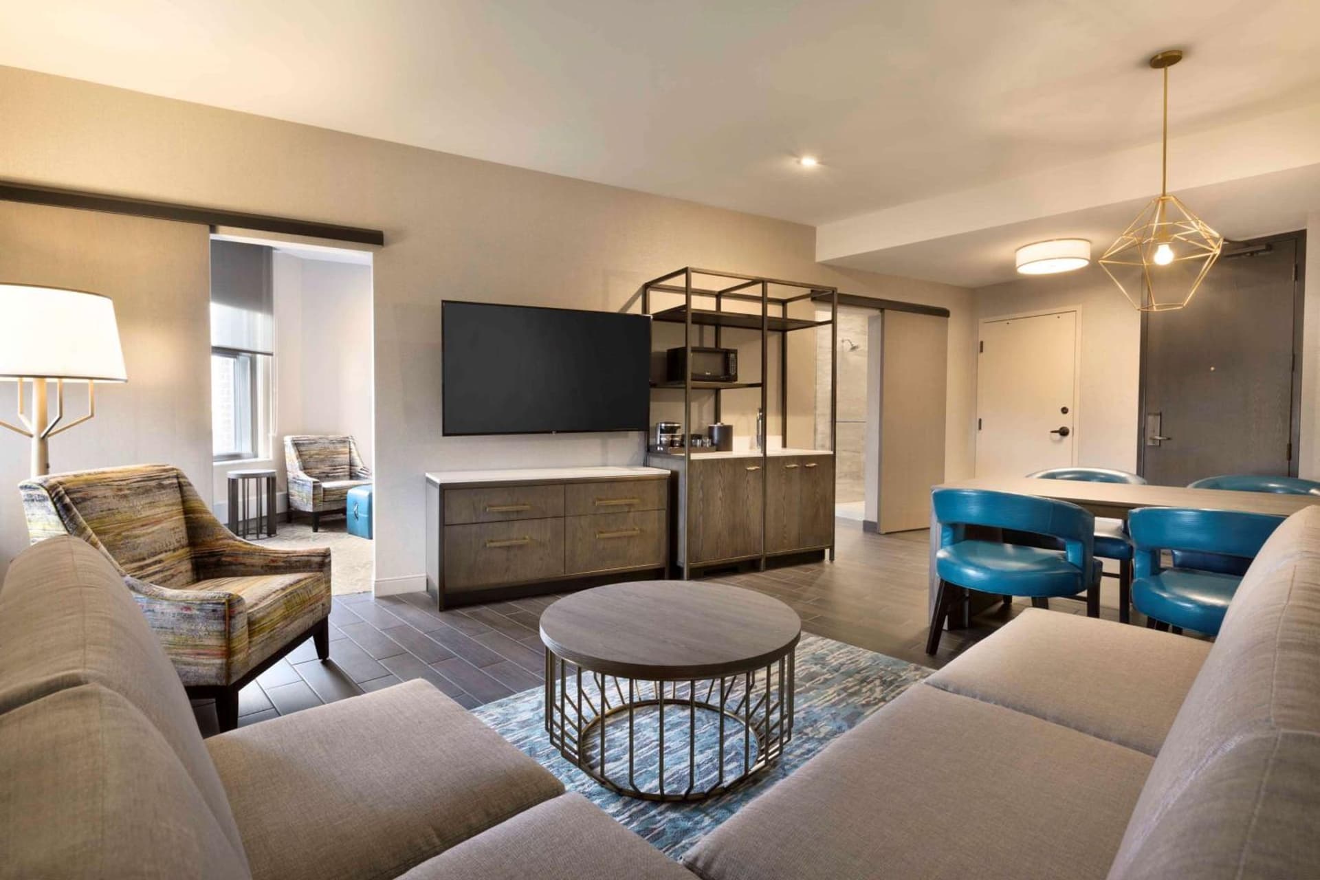 Embassy Suites By Hilton Minneapolis Downtown Hotel property views in Minneapolis, MN — gallery photo 3