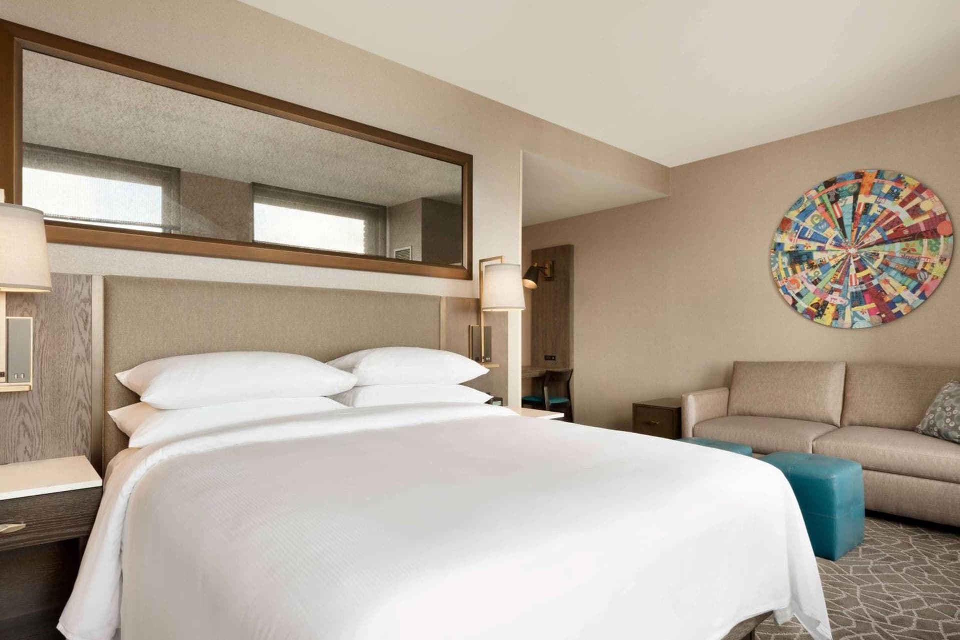 Embassy Suites By Hilton Minneapolis Downtown Hotel gallery photo in Minneapolis, MN — image 15