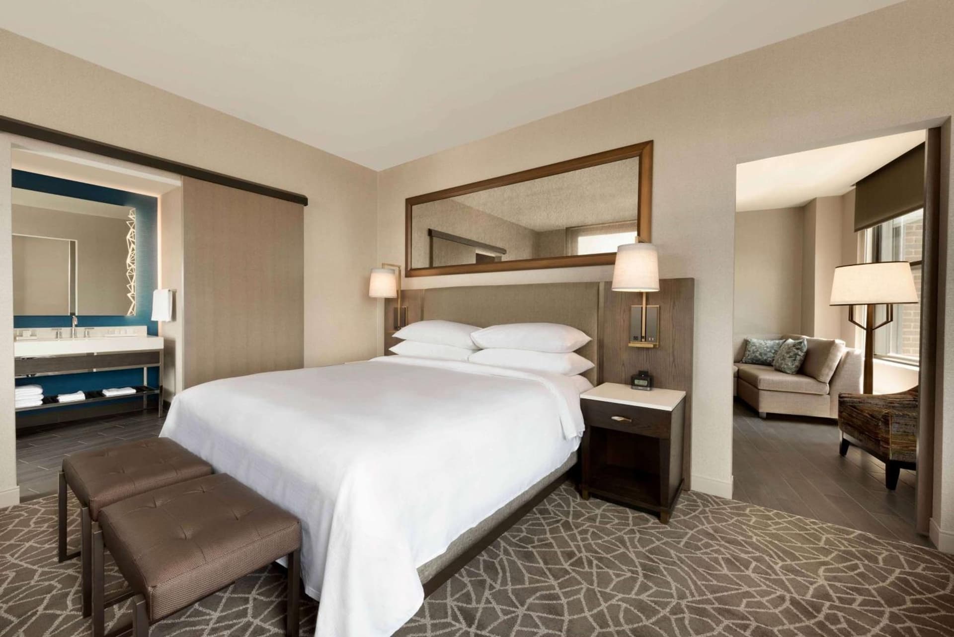 Embassy Suites By Hilton Minneapolis Downtown Hotel gallery photo in Minneapolis, MN — image 7