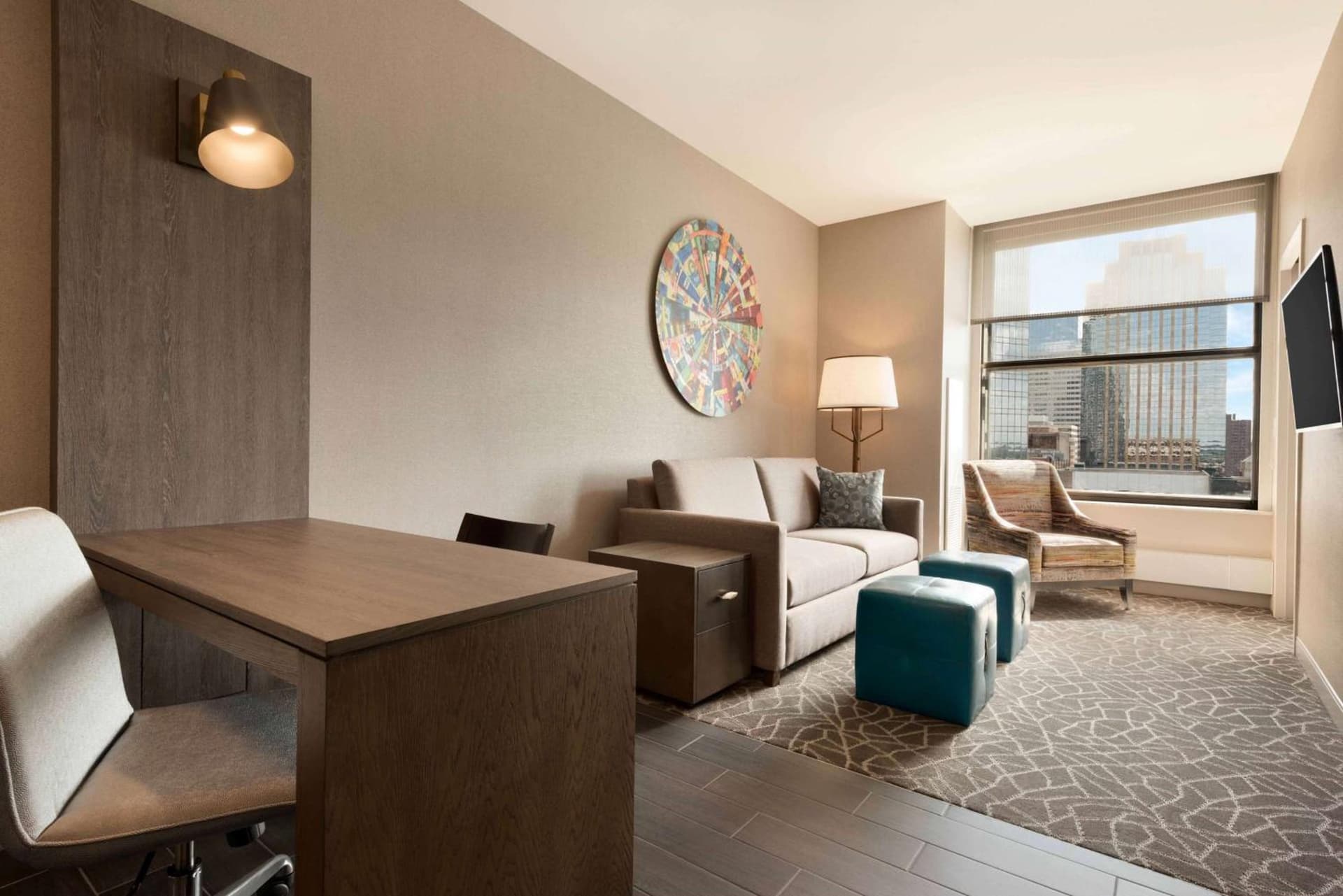 Embassy Suites By Hilton Minneapolis Downtown Hotel gallery photo in Minneapolis, MN — image 8