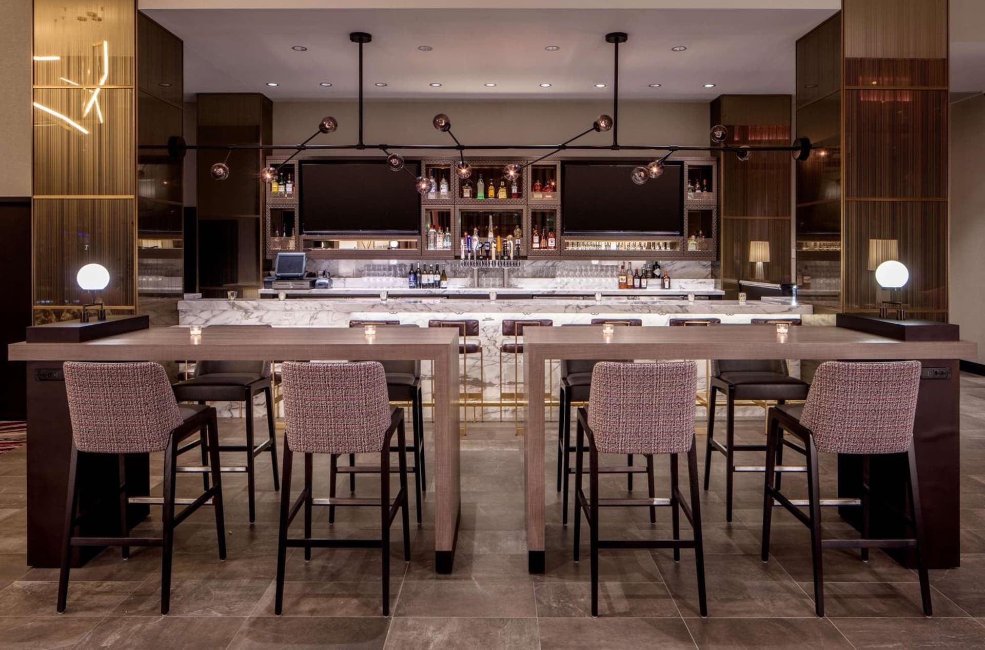 Embassy Suites By Hilton Minneapolis Downtown Hotel gallery photo in Minneapolis, MN — image 22