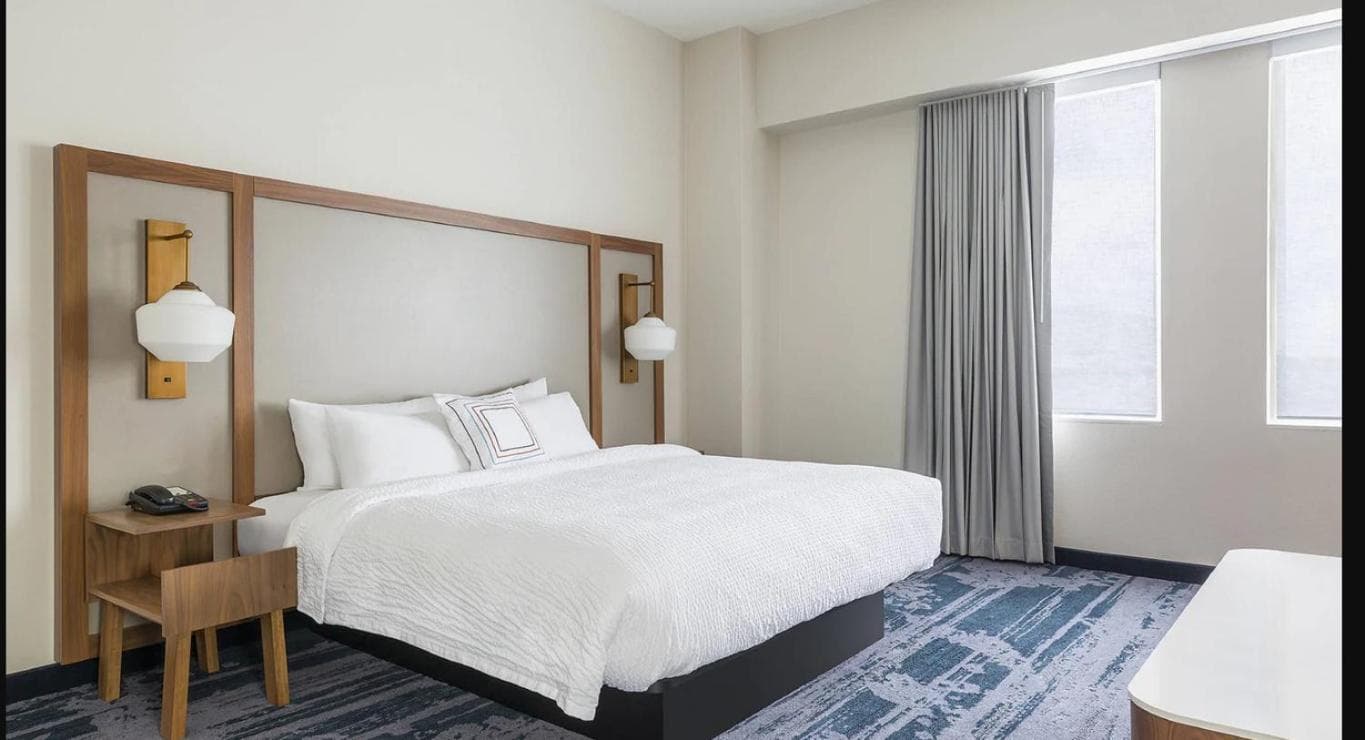 Fairfield Inn & Suites by Marriott Des Moines Downtown interior in Des Moines, IA — gallery photo 2