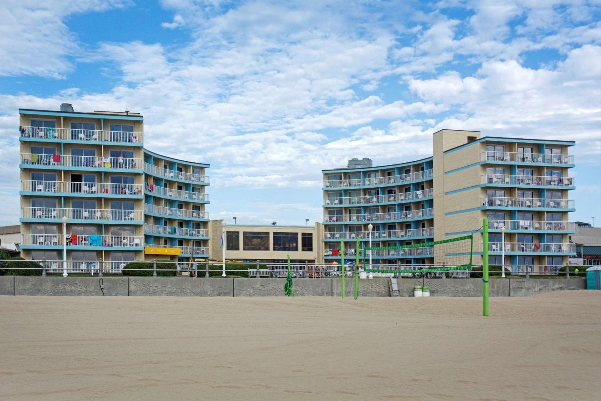 Spark by Hilton Virginia Beach Oceanfront interior in Virginia Beach, VA — gallery photo 2
