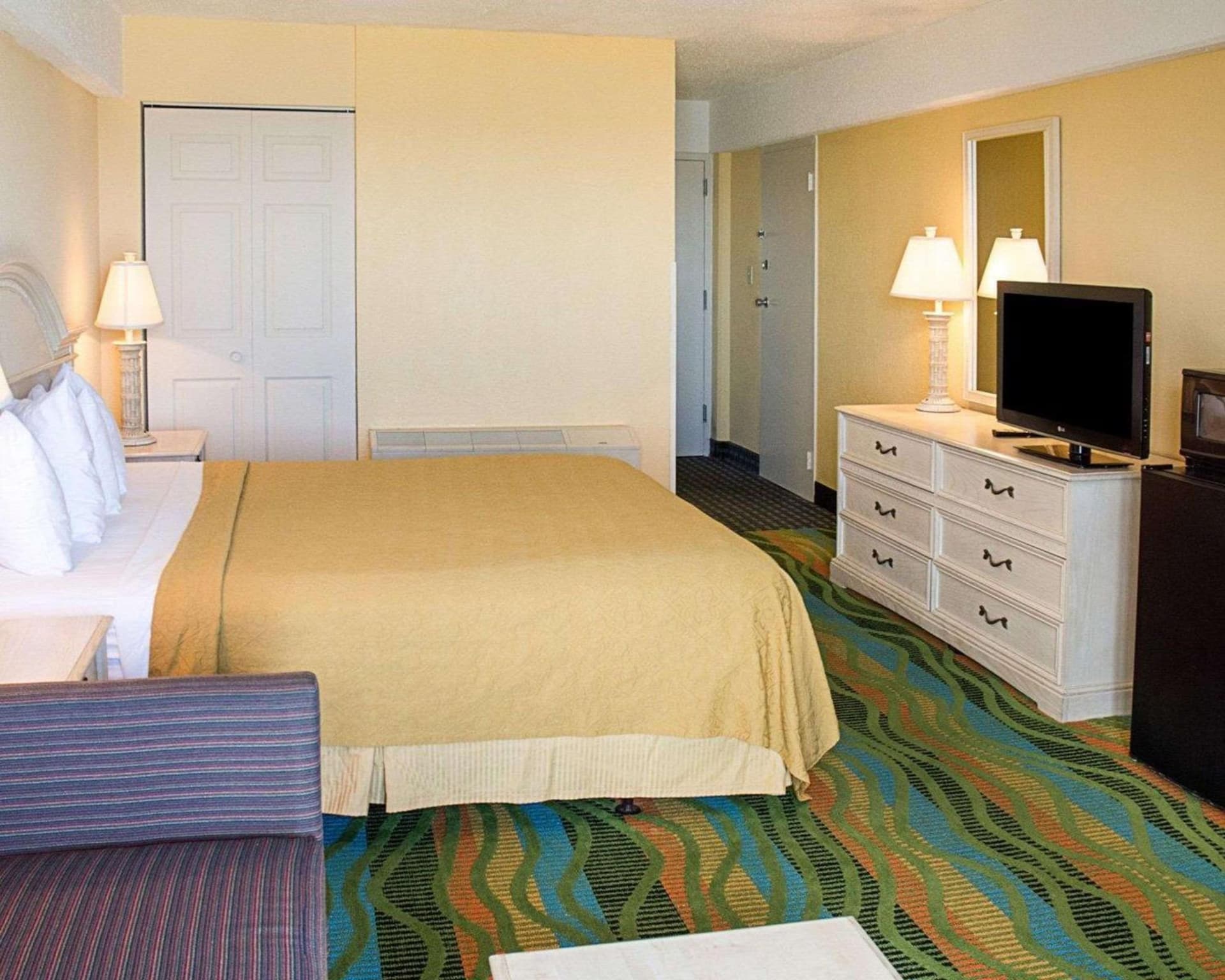 Spark by Hilton Virginia Beach Oceanfront gallery photo in Virginia Beach, VA — image 4