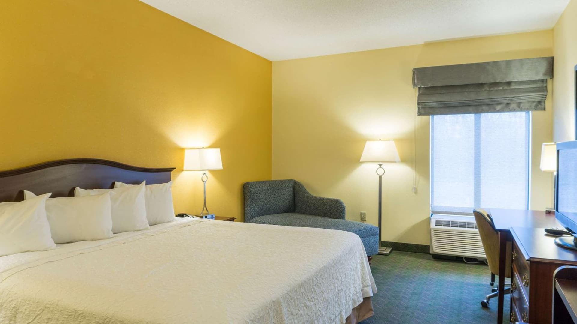 Hampton Inn New Philadelphia gallery photo in New Philadelphia, OH — image 33