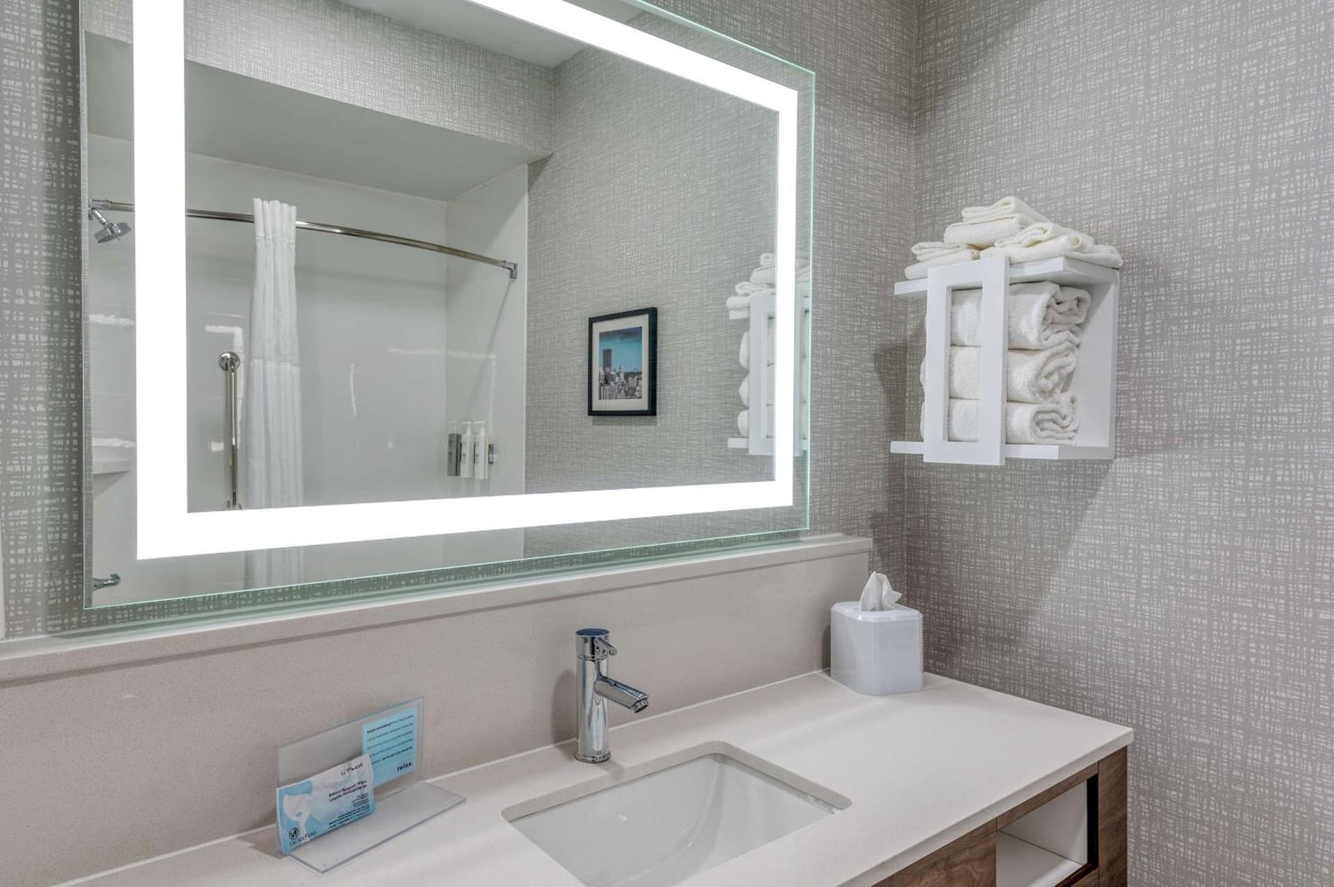 Hampton Inn New Philadelphia gallery photo in New Philadelphia, OH — image 30